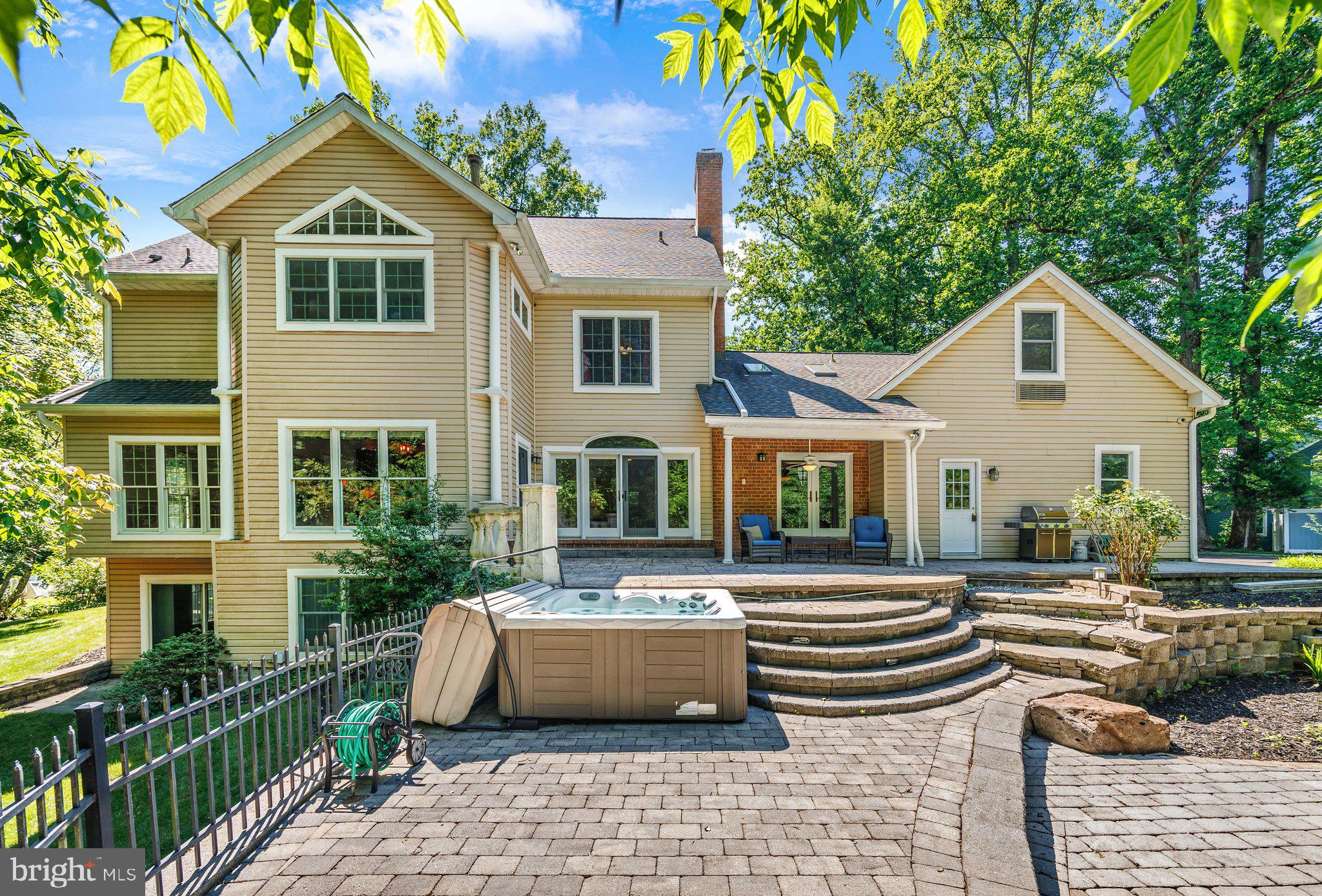 RANDALLS TRUST - Residential