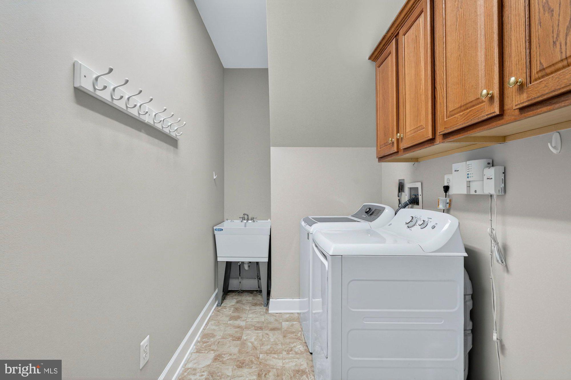 WEST OAKS ESTATES - Residential