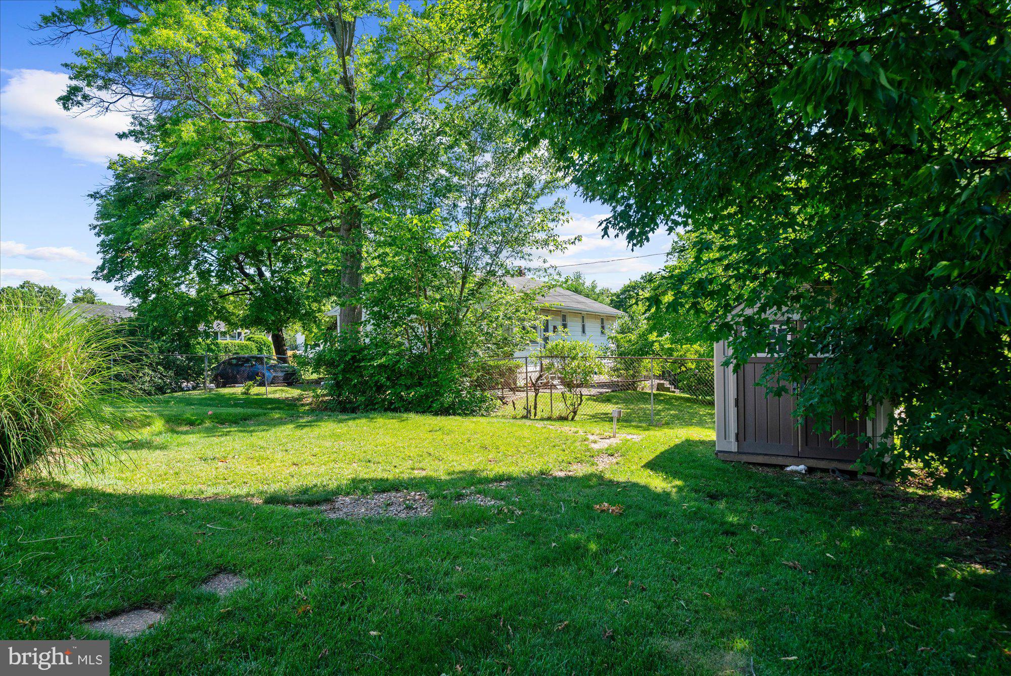 HUGHES PARK - Residential