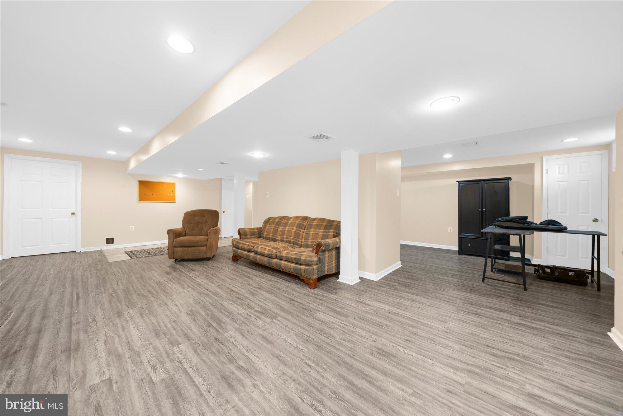 HUGHES PARK - Residential