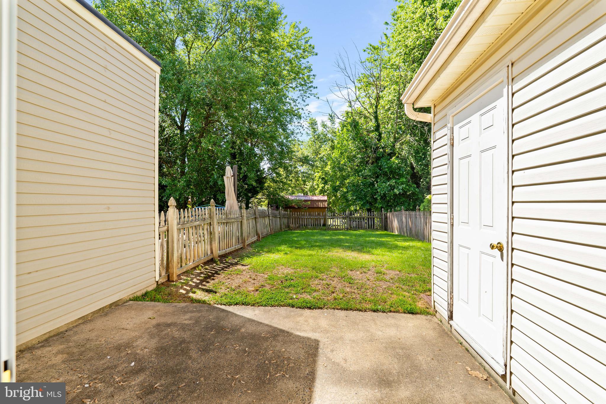 CHESAPEAKE LANDING - Residential