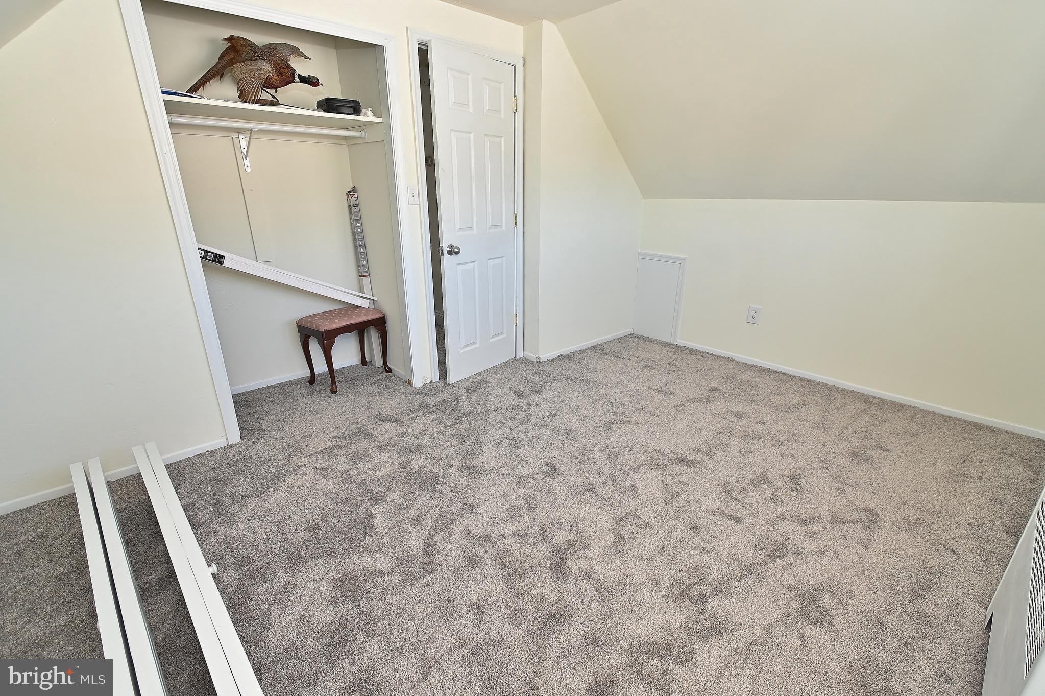 TWIN OAKS - Residential
