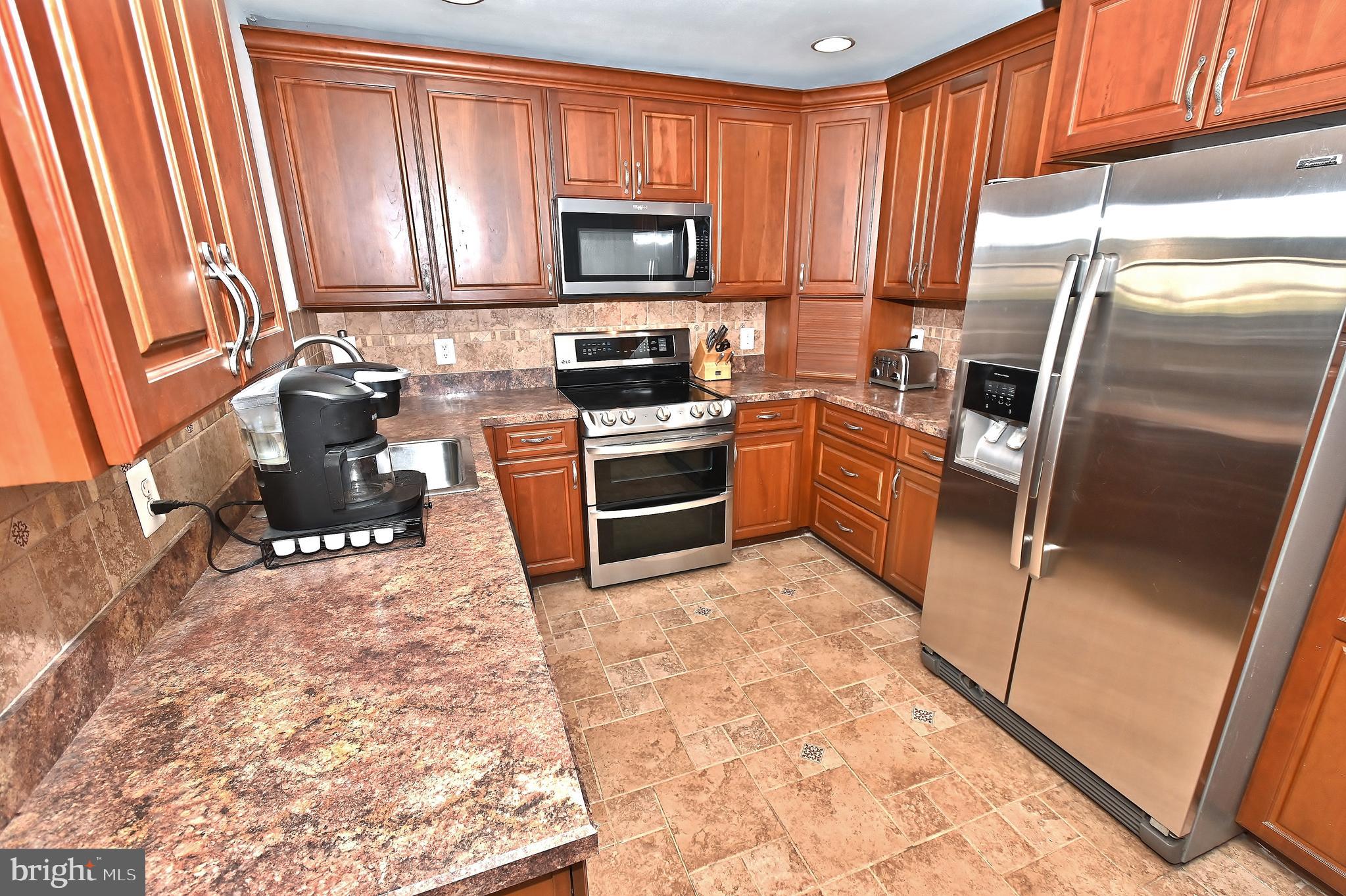 TWIN OAKS - Residential
