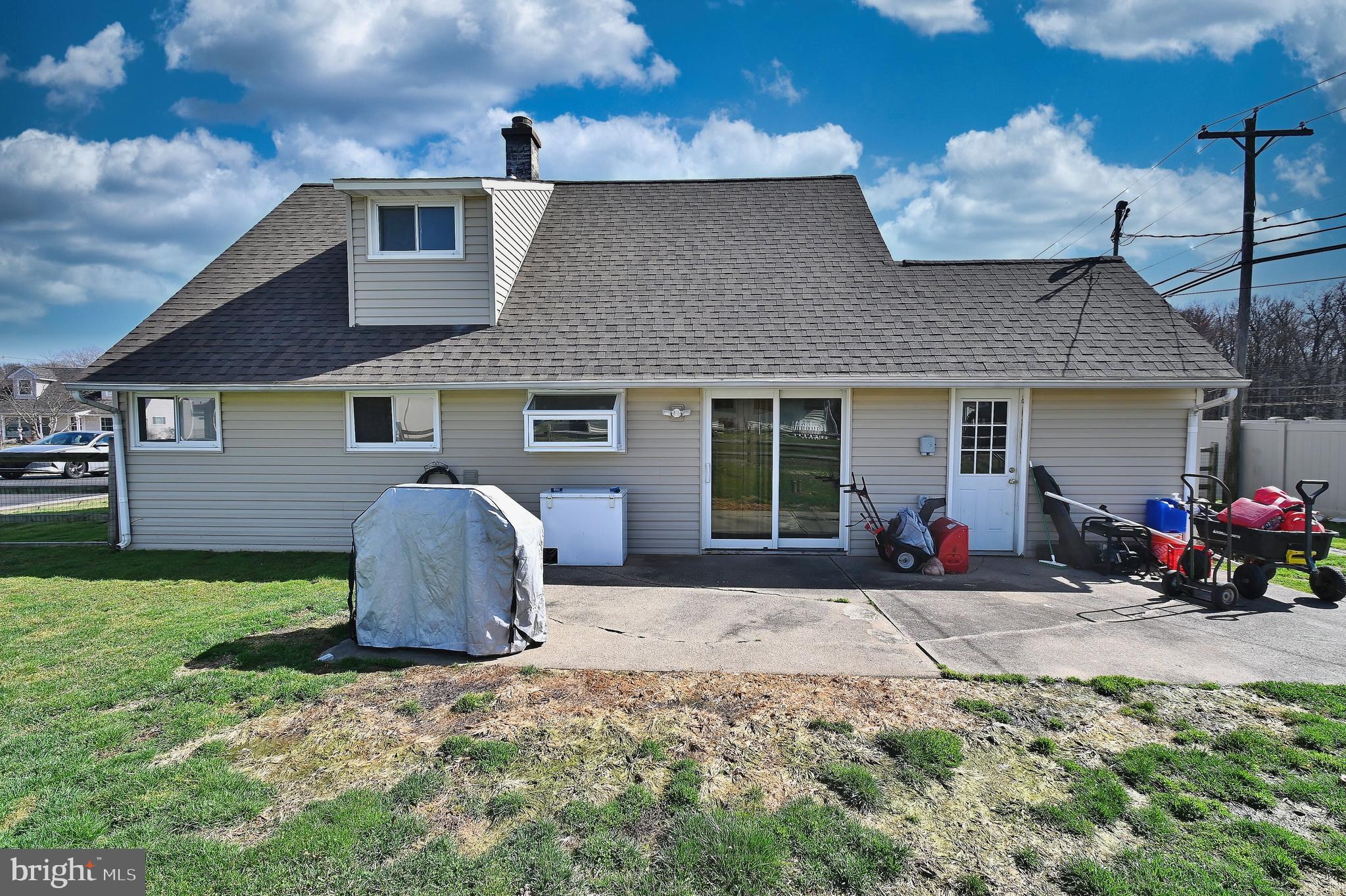 TWIN OAKS - Residential
