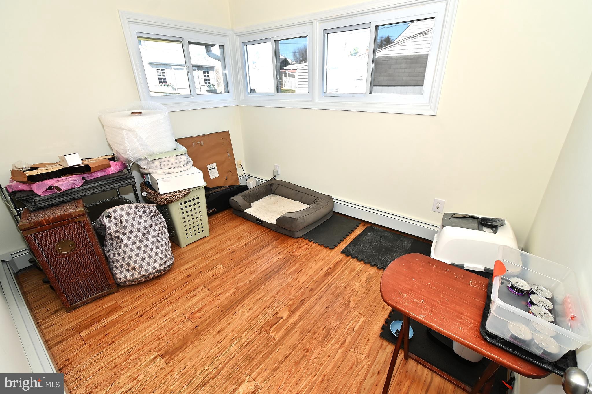 TWIN OAKS - Residential