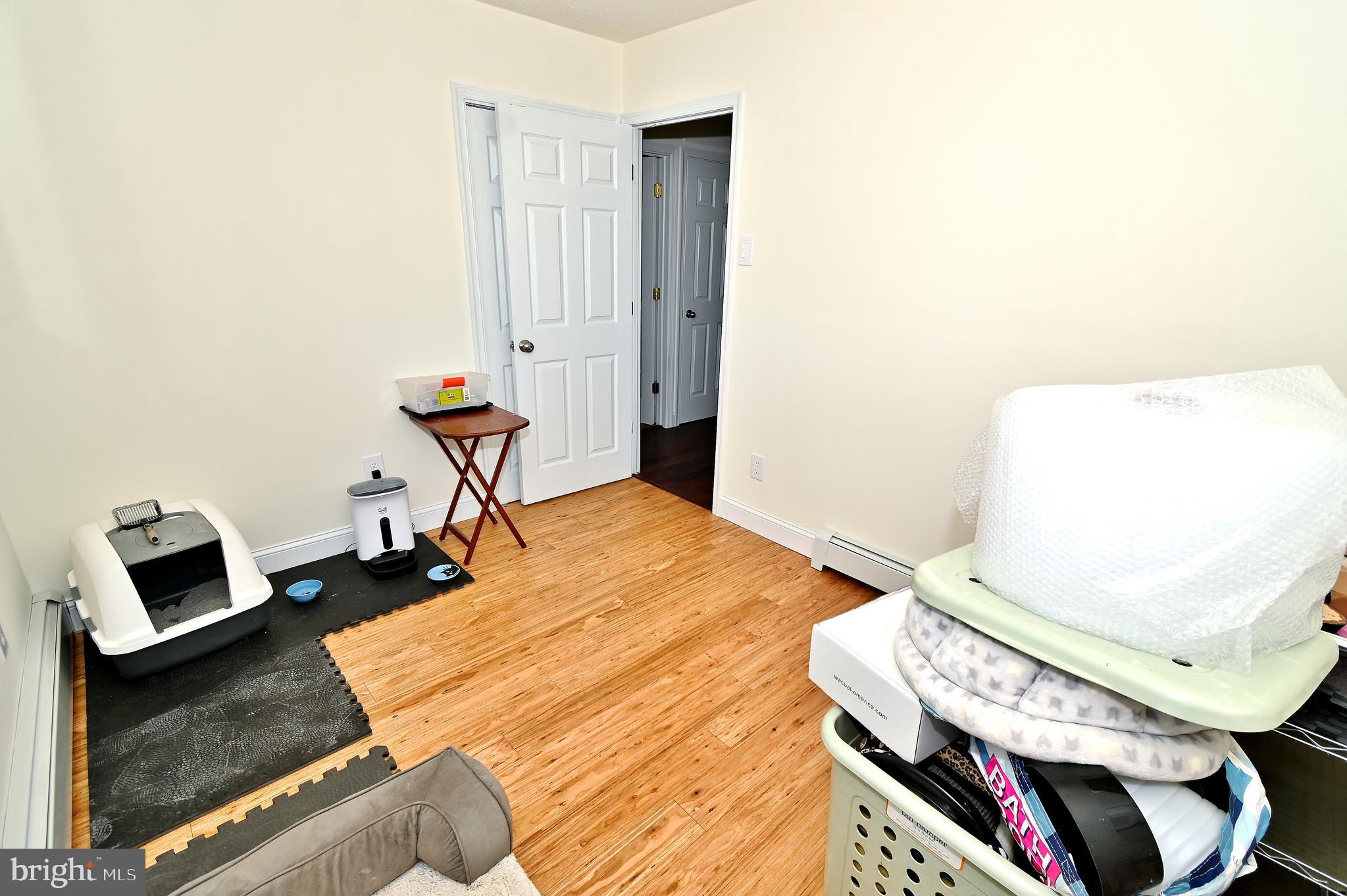 TWIN OAKS - Residential