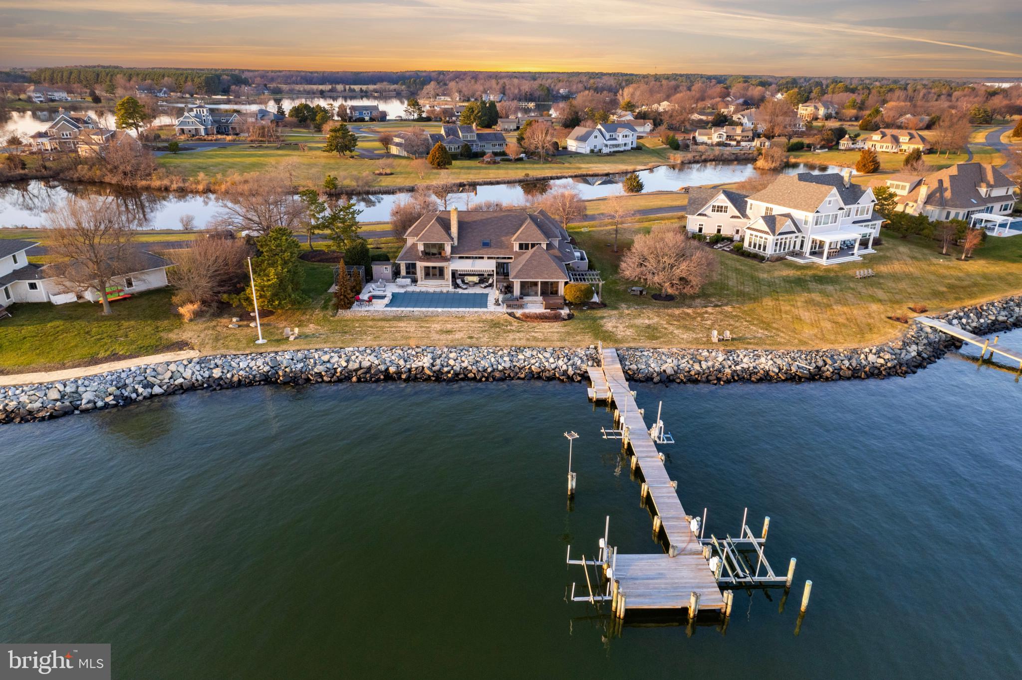 COVE CREEK CLUB - Residential
