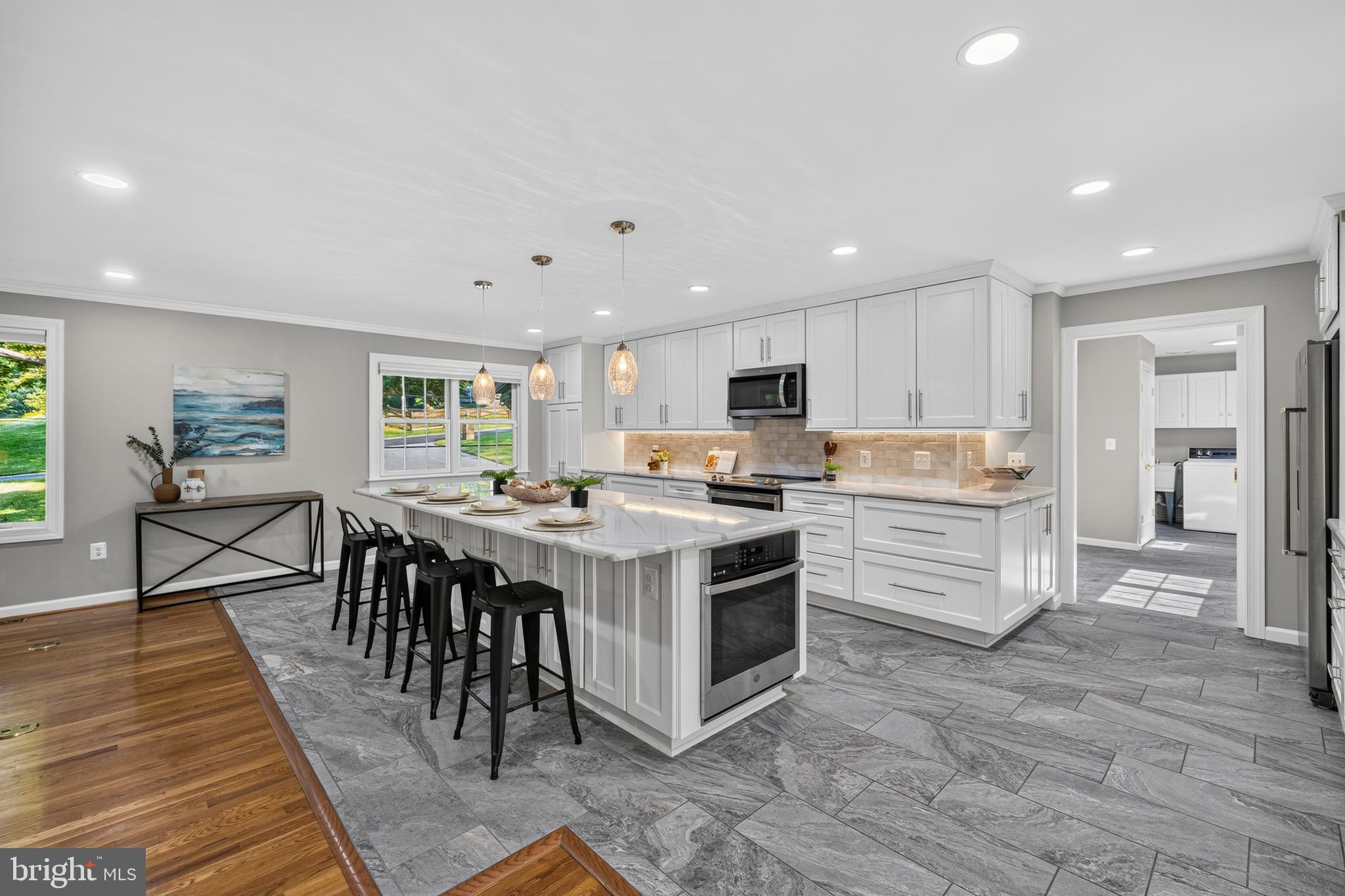 HICKORY MEADOW - Residential