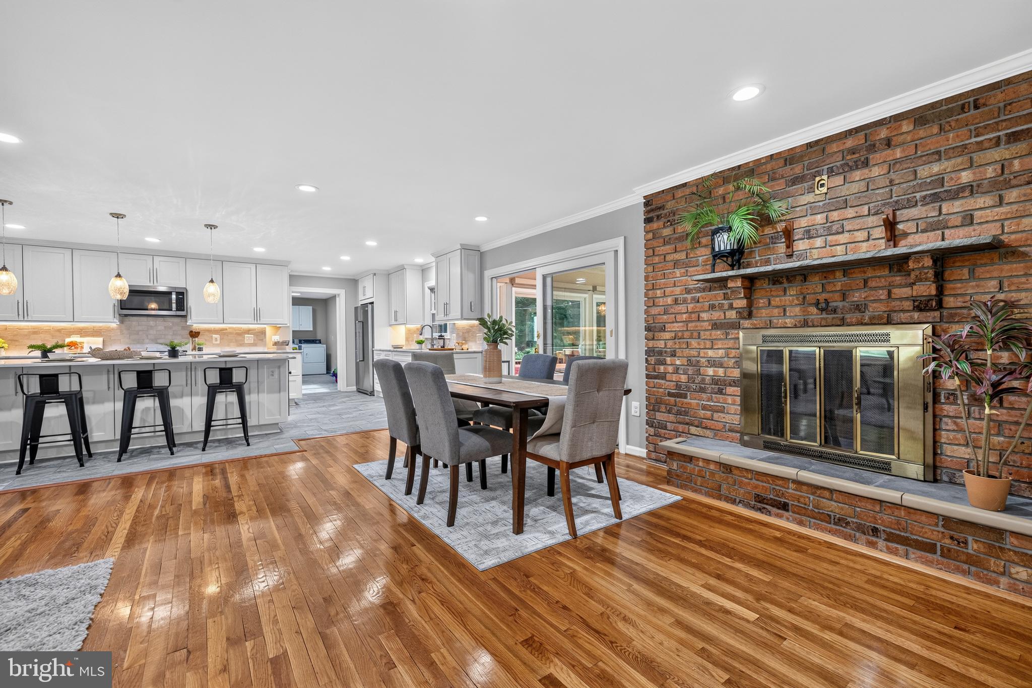 HICKORY MEADOW - Residential