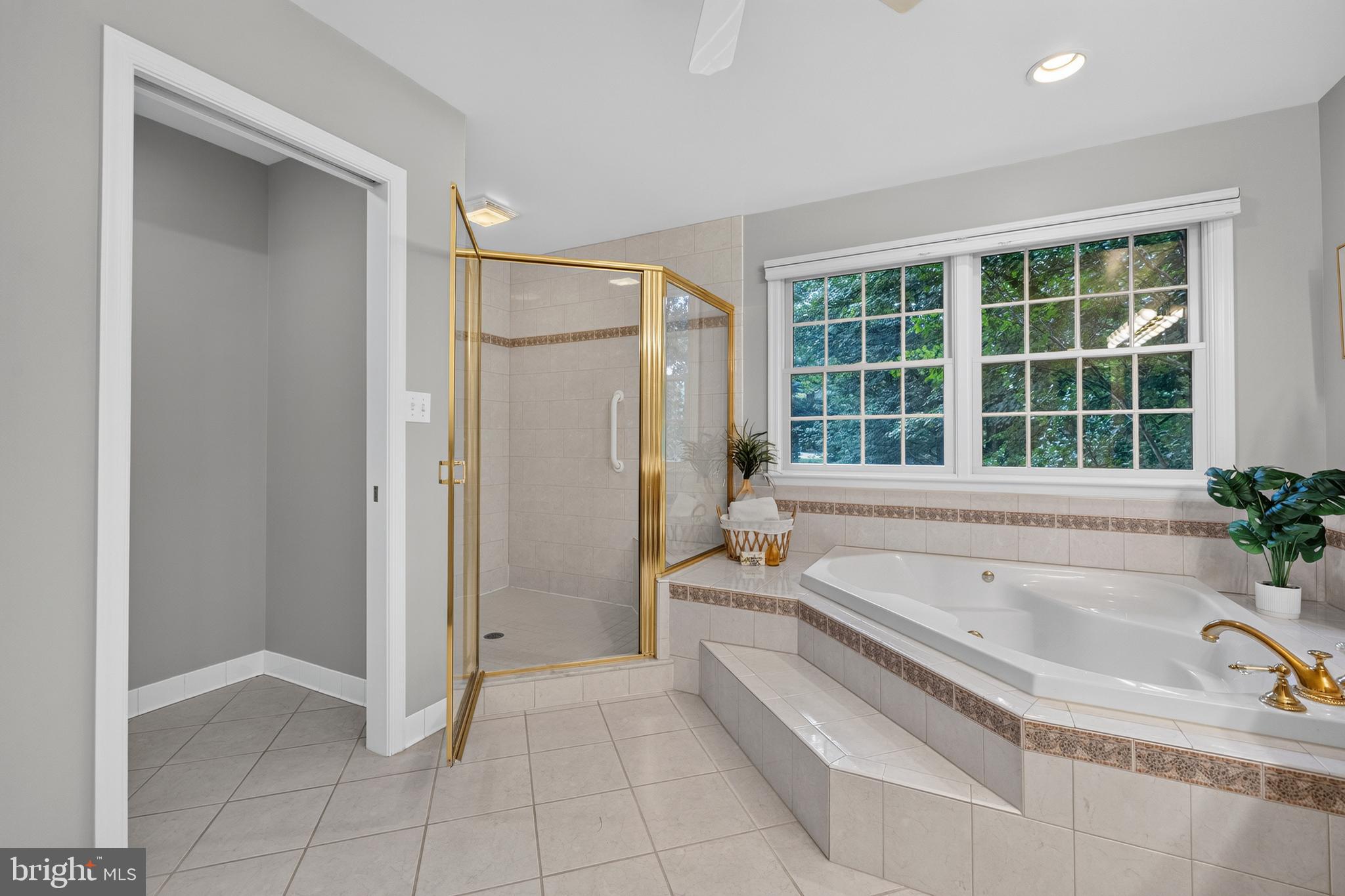 HICKORY MEADOW - Residential