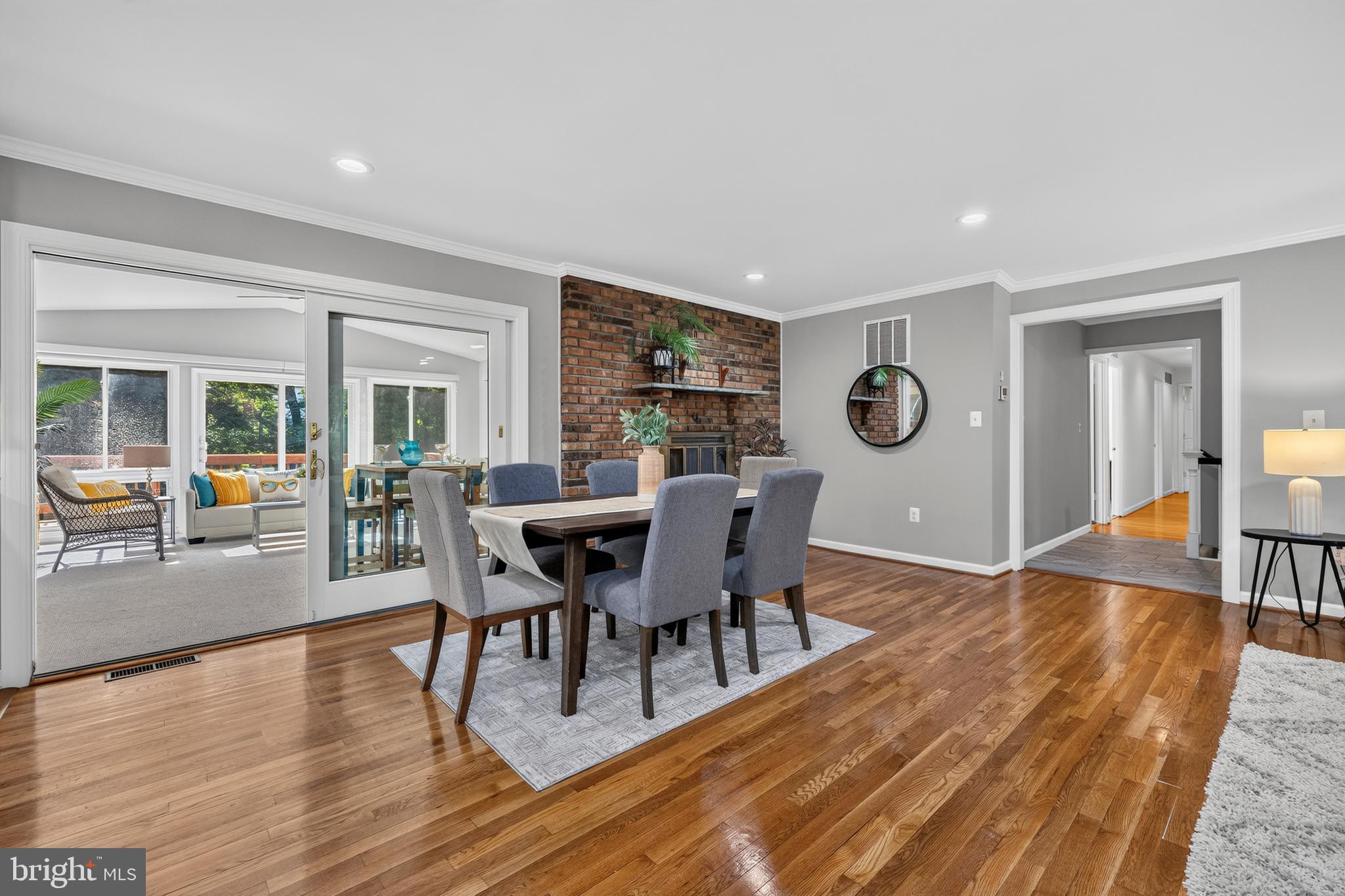 HICKORY MEADOW - Residential