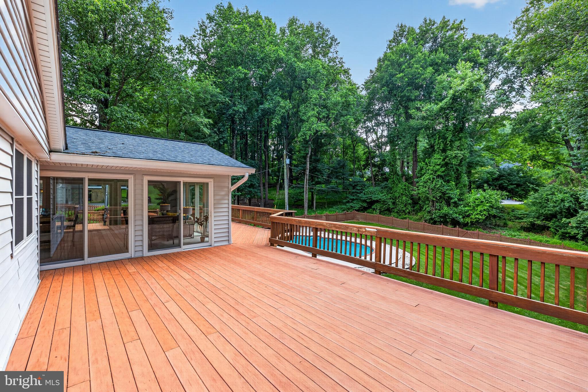 HICKORY MEADOW - Residential