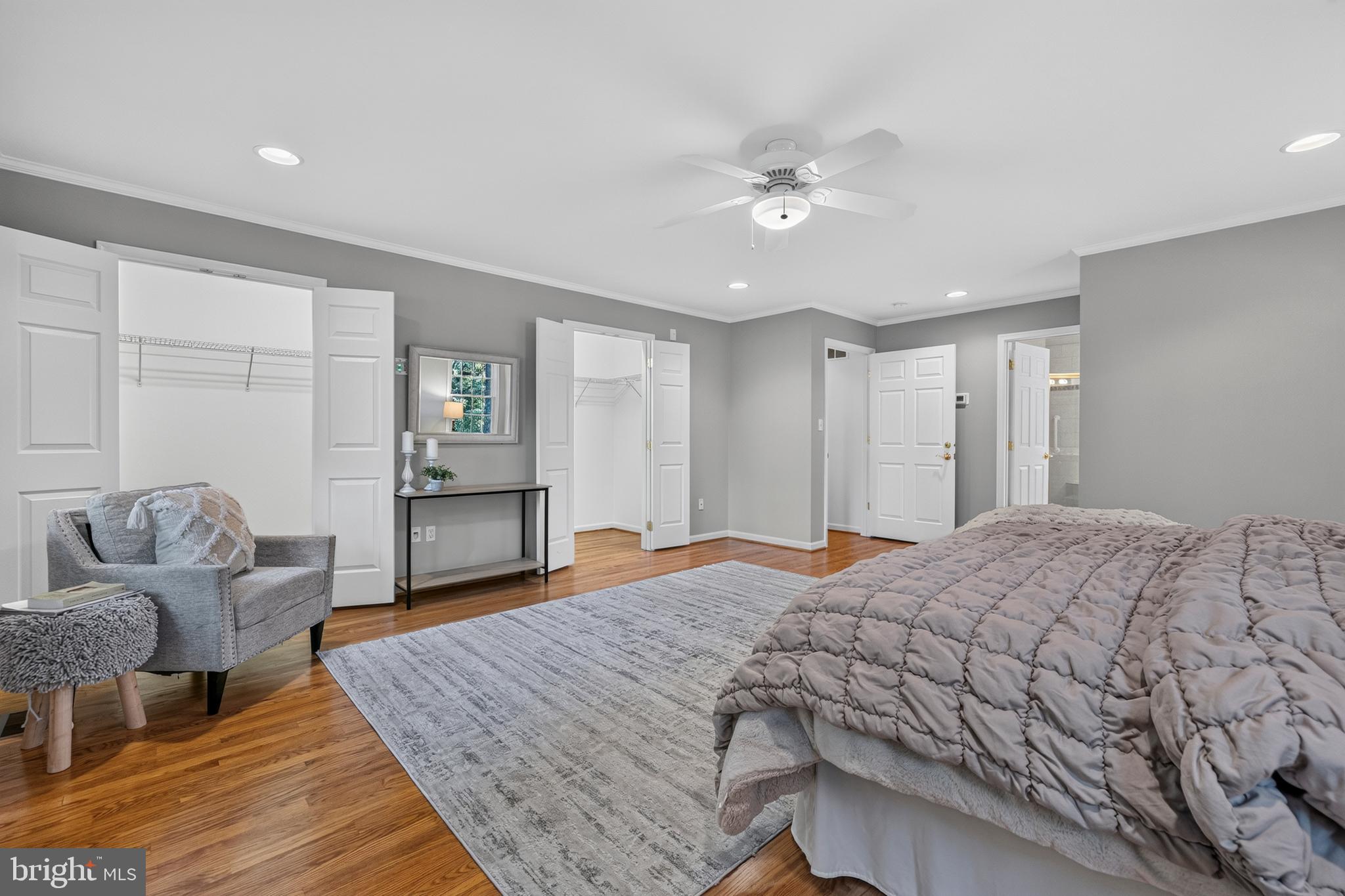 HICKORY MEADOW - Residential