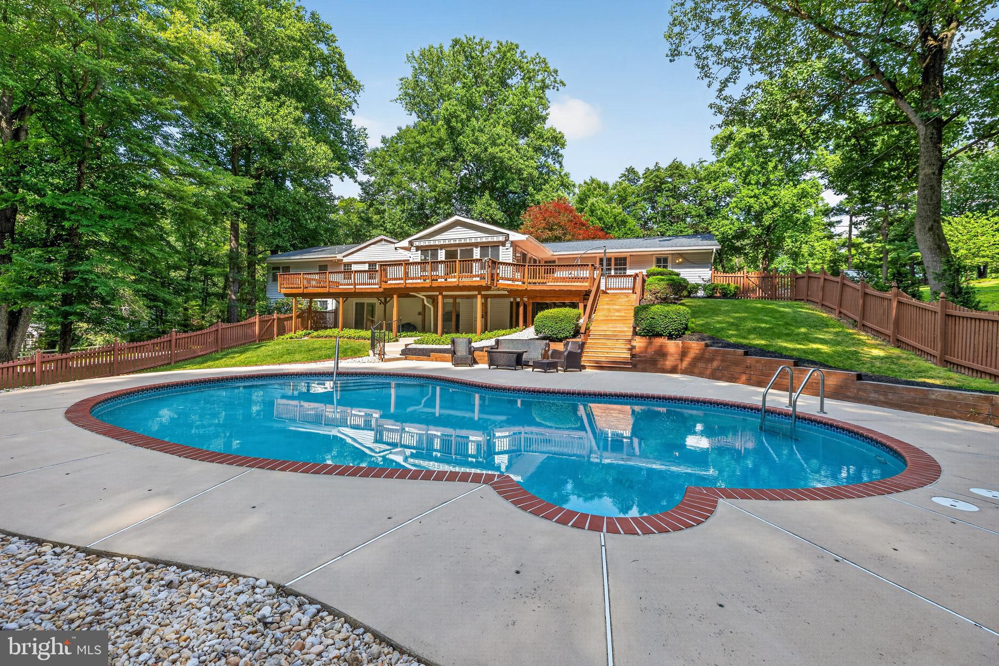 HICKORY MEADOW - Residential