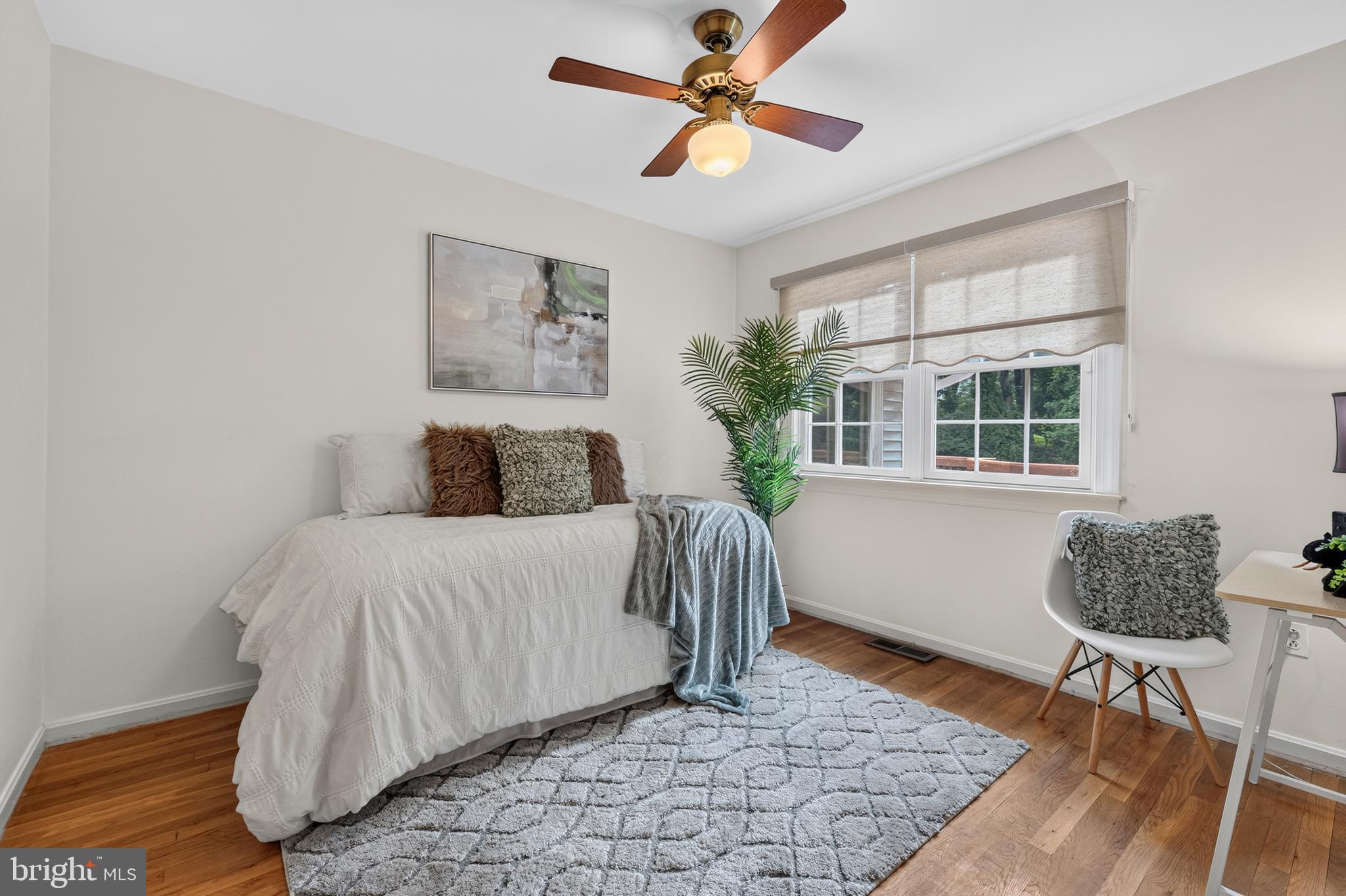 HICKORY MEADOW - Residential