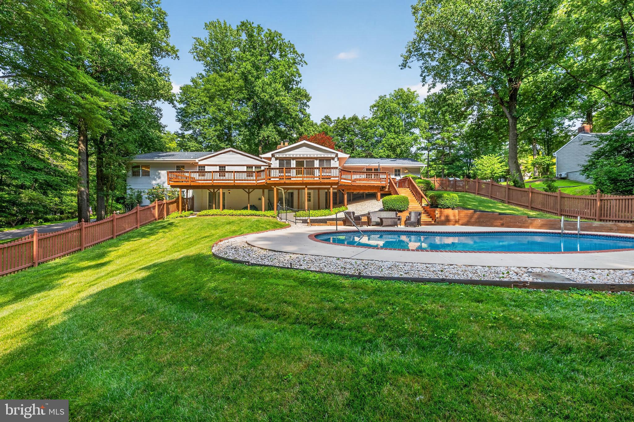 HICKORY MEADOW - Residential