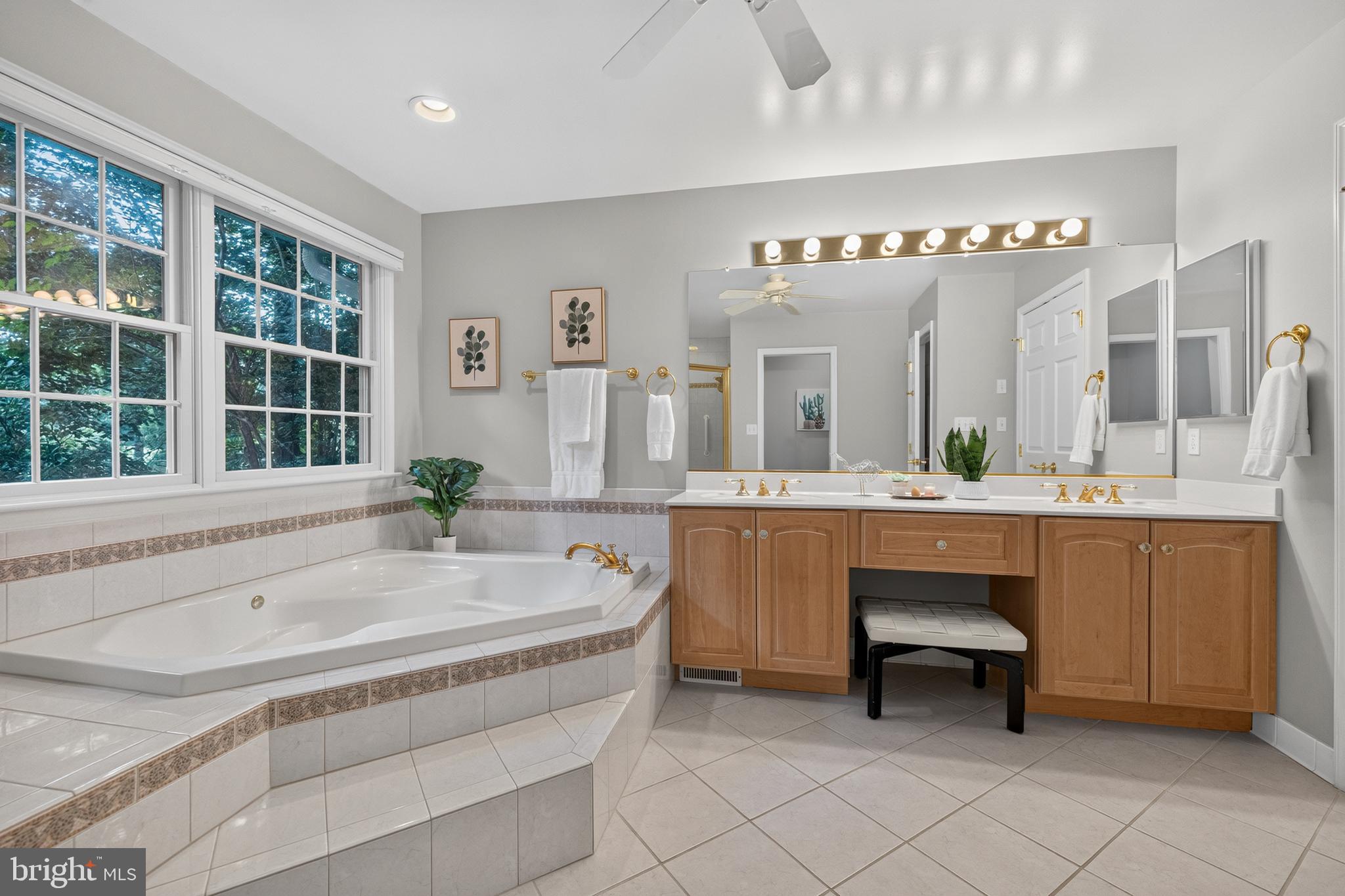HICKORY MEADOW - Residential
