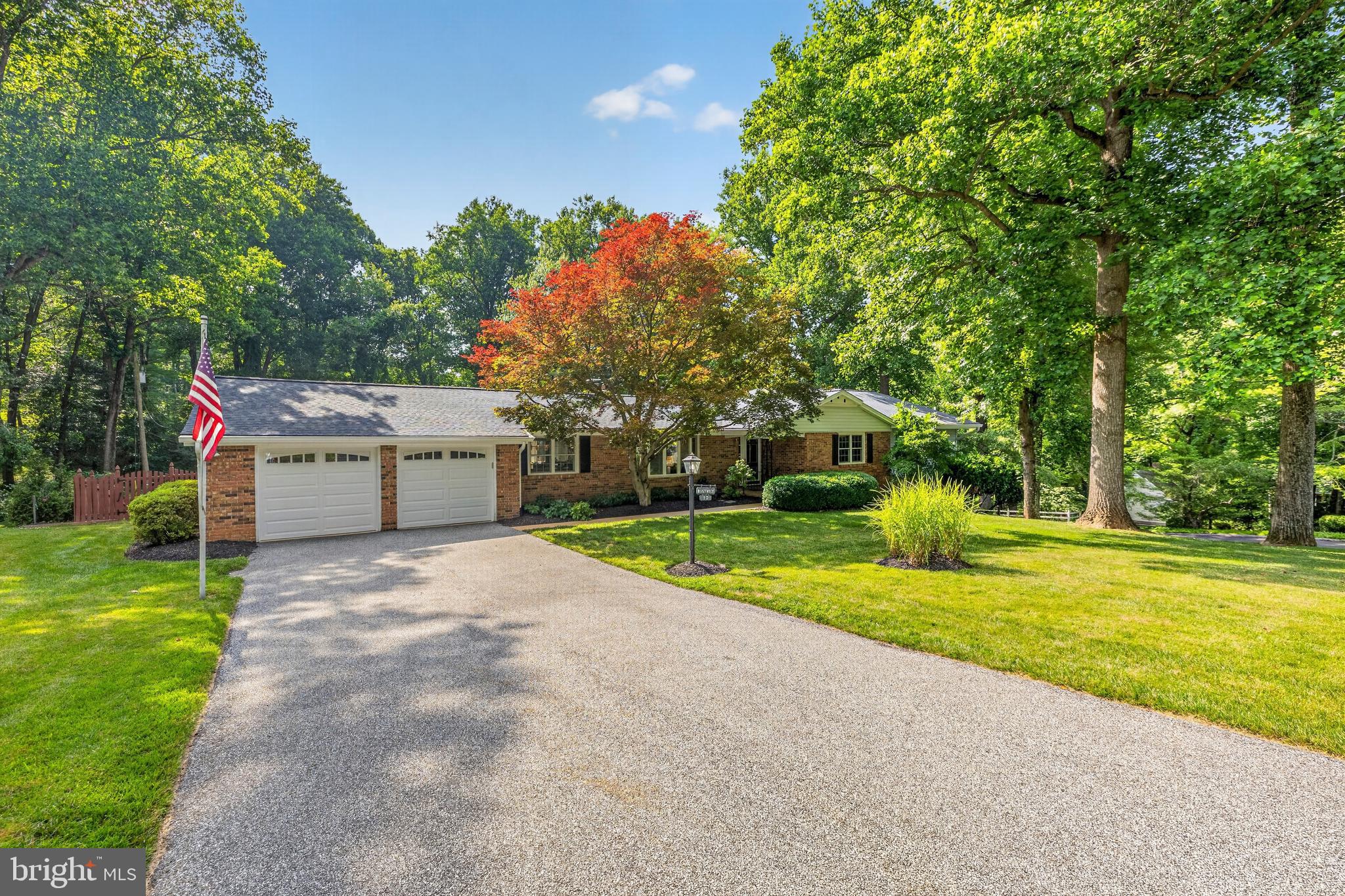 HICKORY MEADOW - Residential