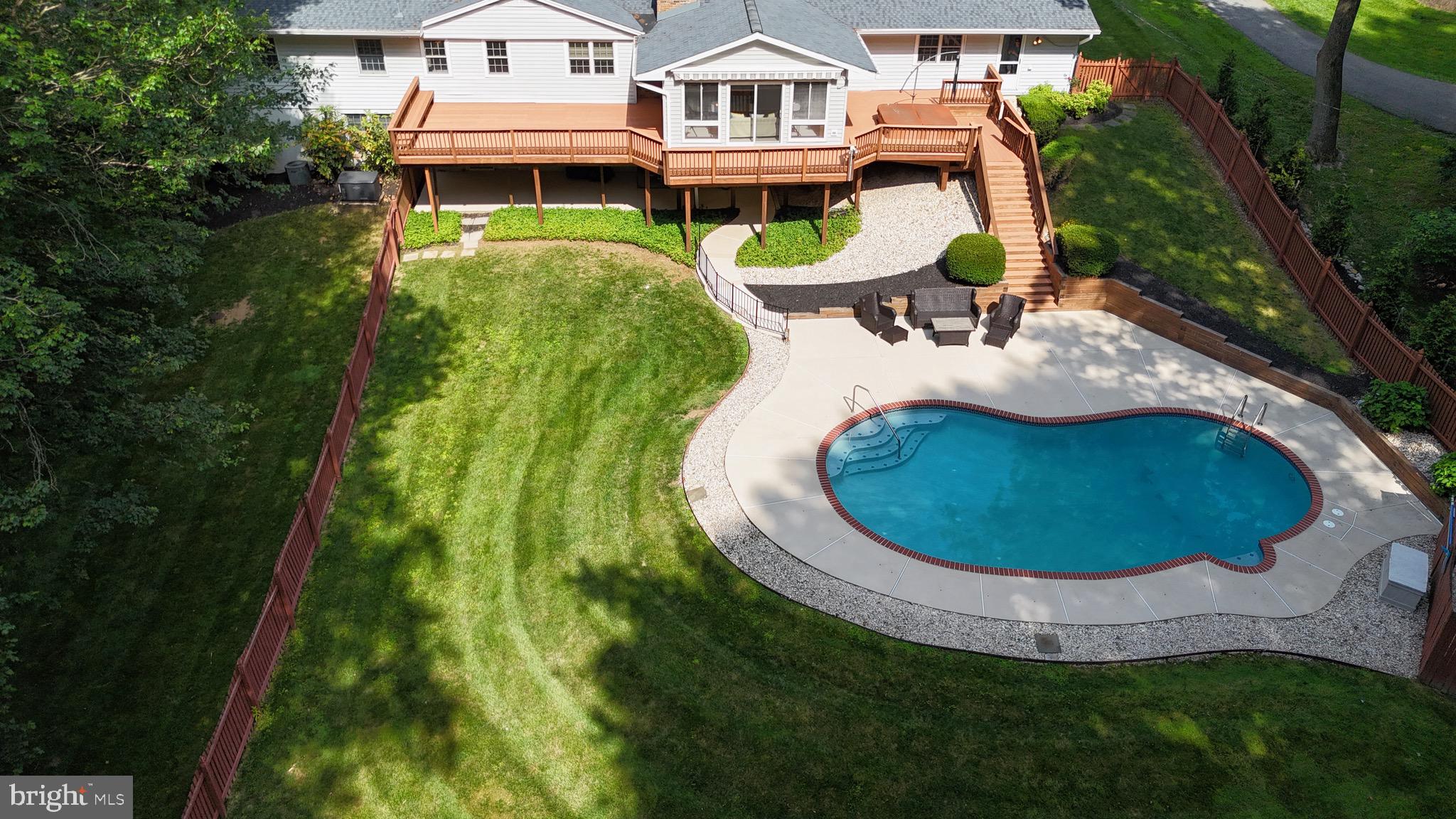 HICKORY MEADOW - Residential
