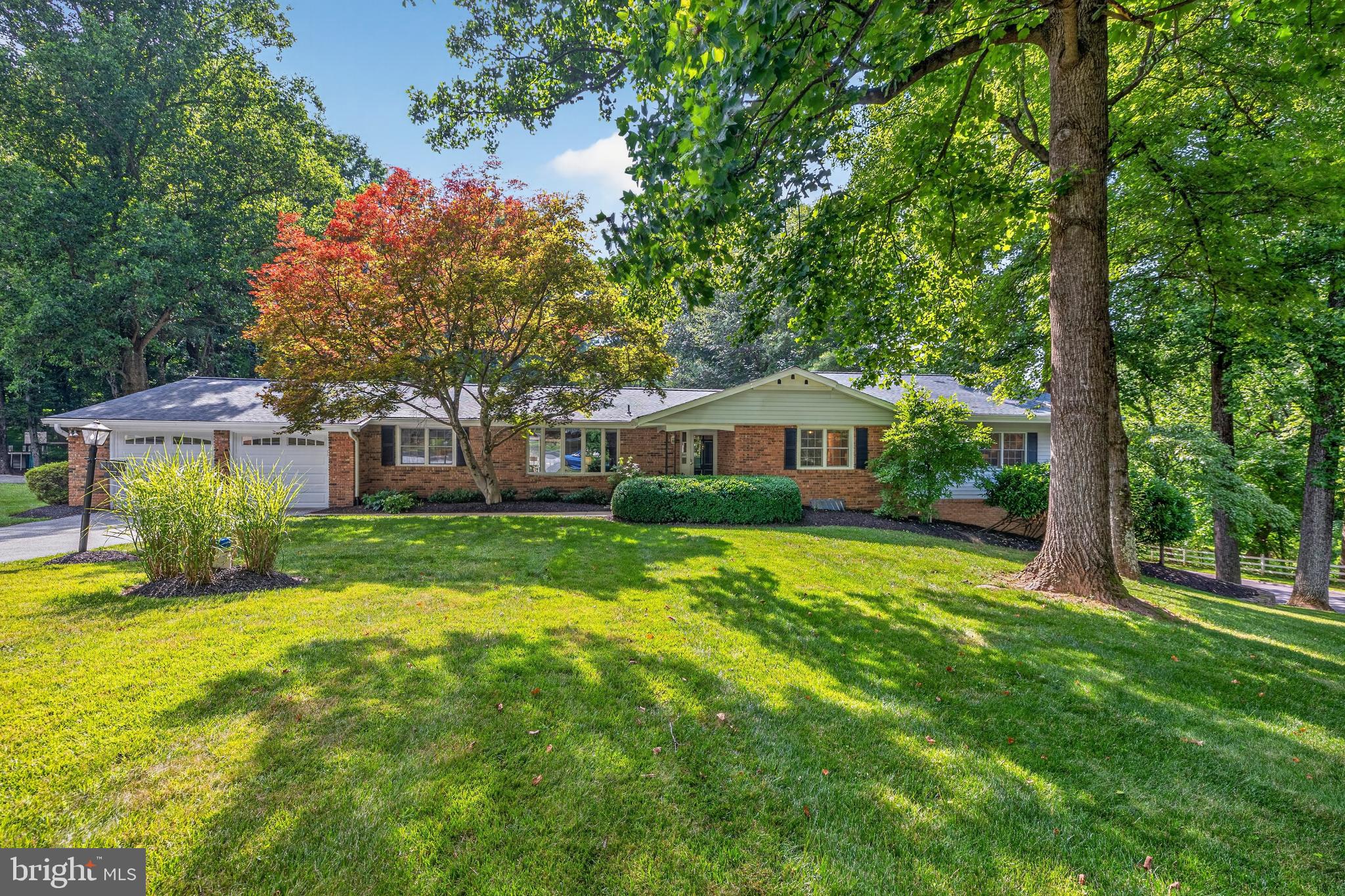 HICKORY MEADOW - Residential