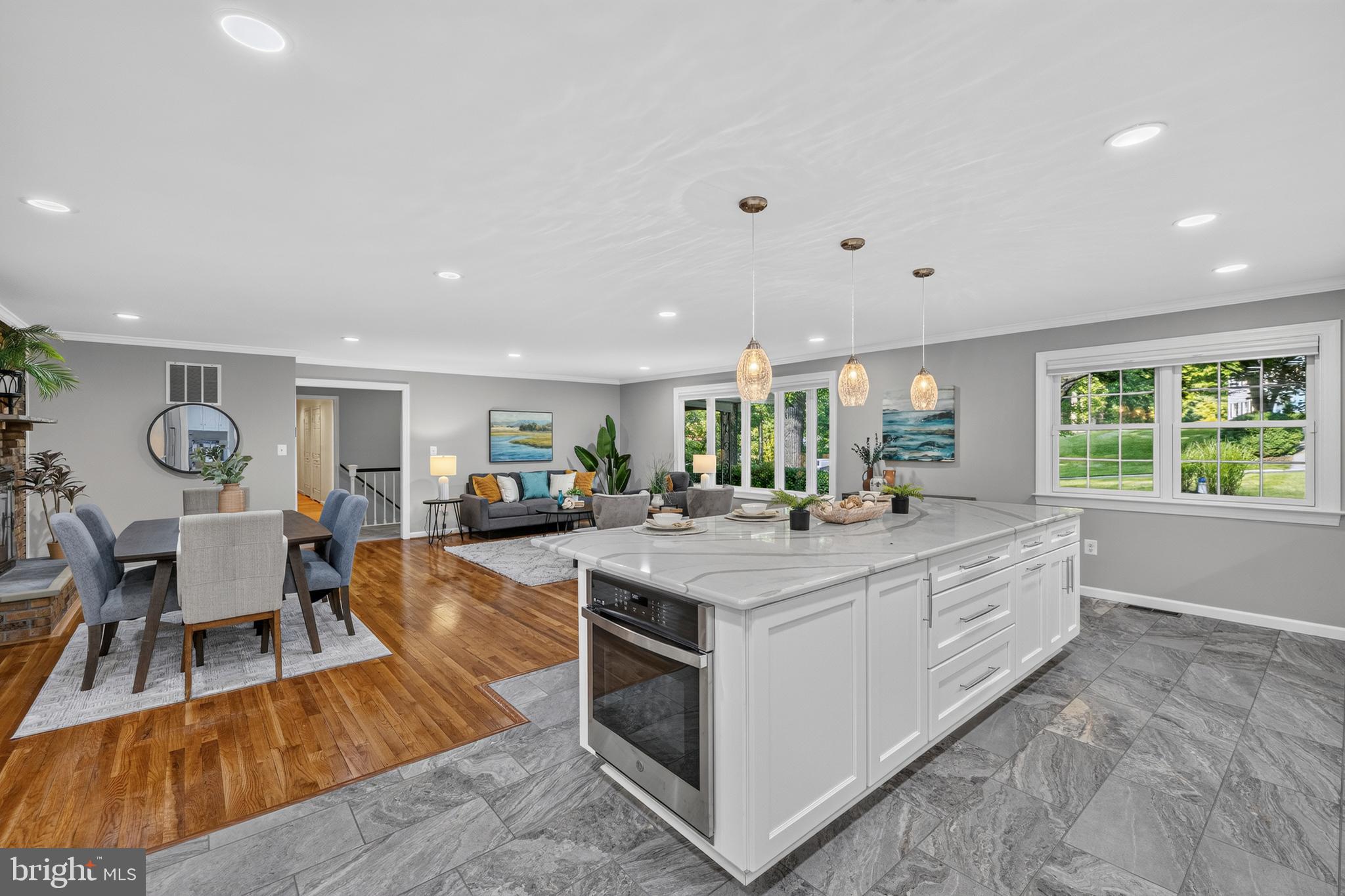 HICKORY MEADOW - Residential