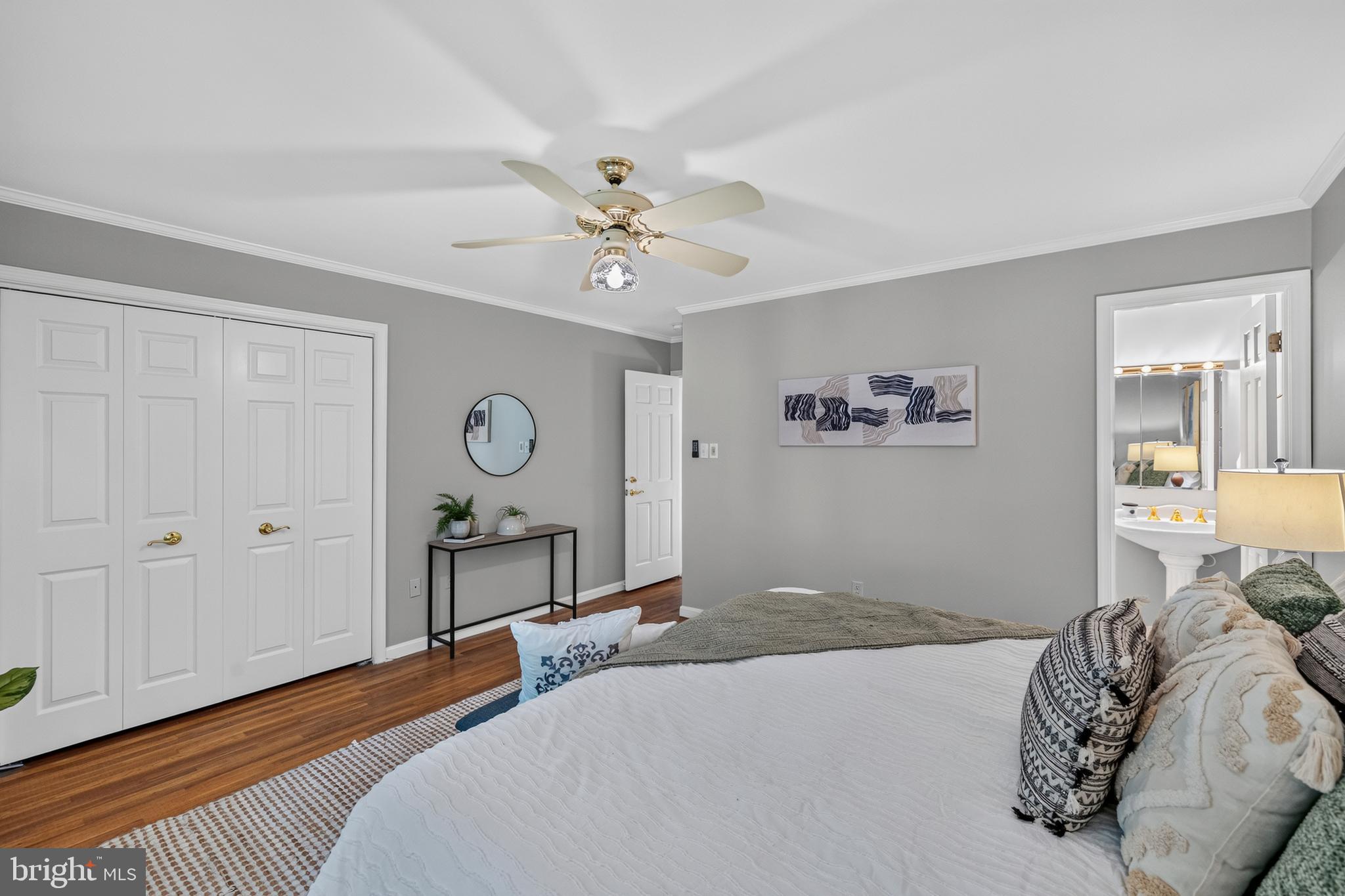 HICKORY MEADOW - Residential