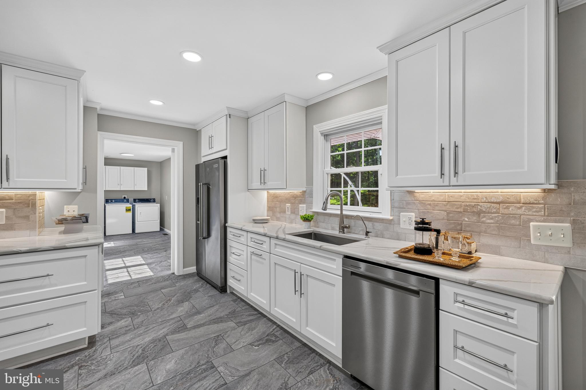 HICKORY MEADOW - Residential
