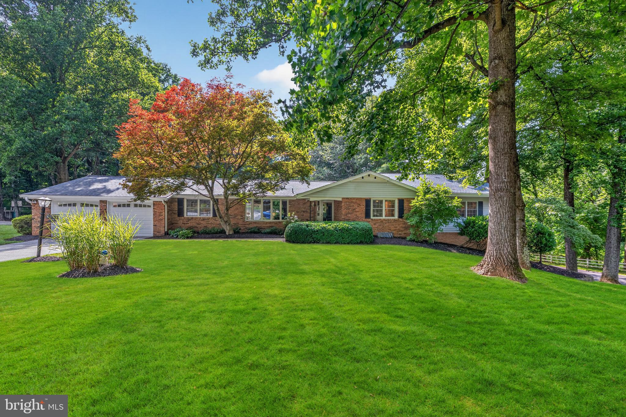 HICKORY MEADOW - Residential