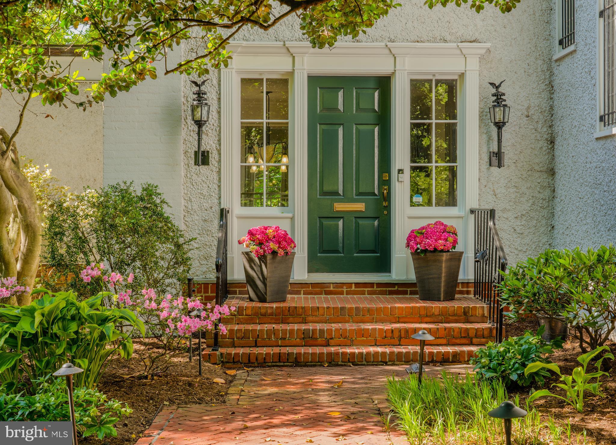 CLEVELAND PARK - Residential