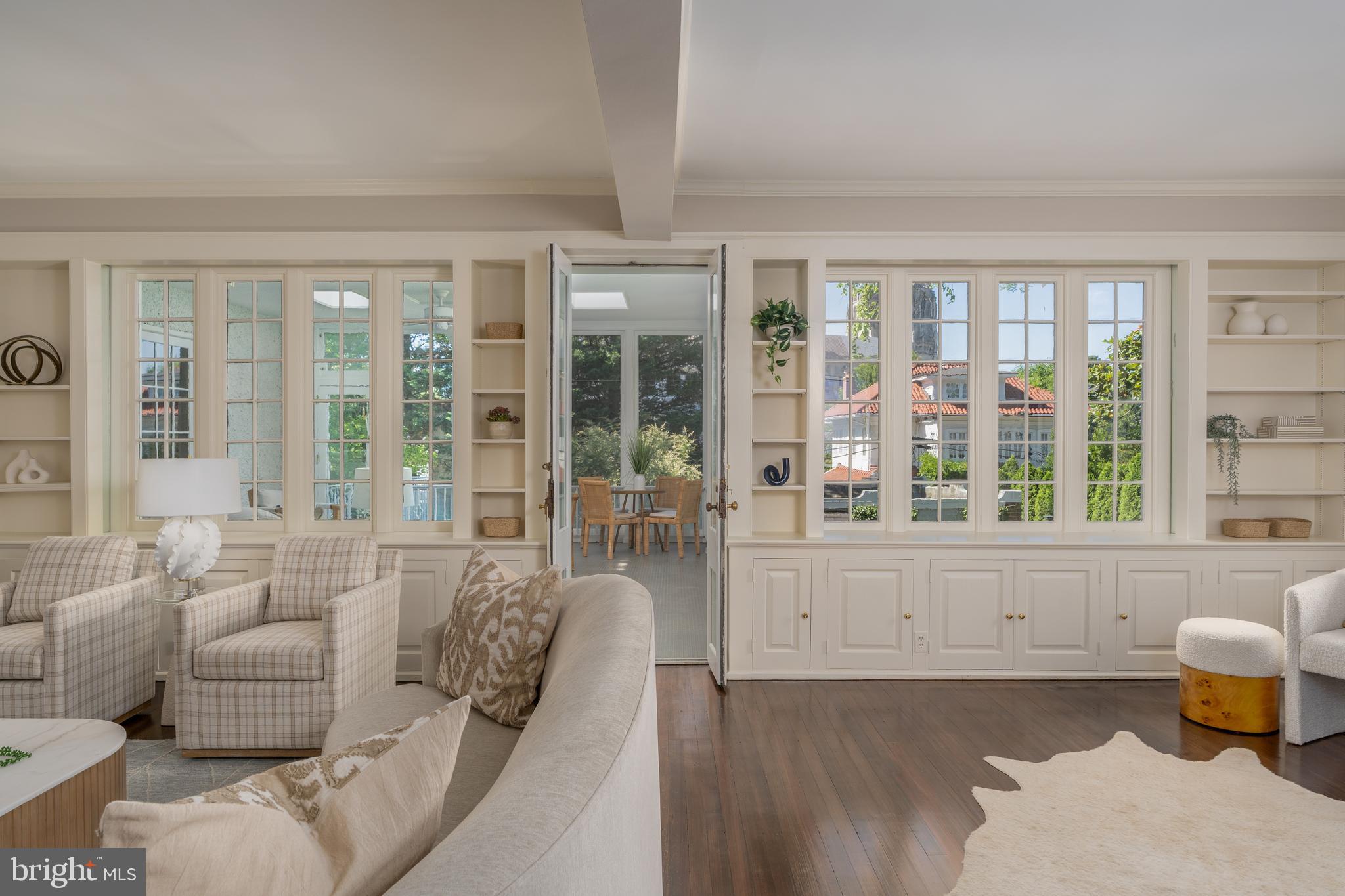 CLEVELAND PARK - Residential