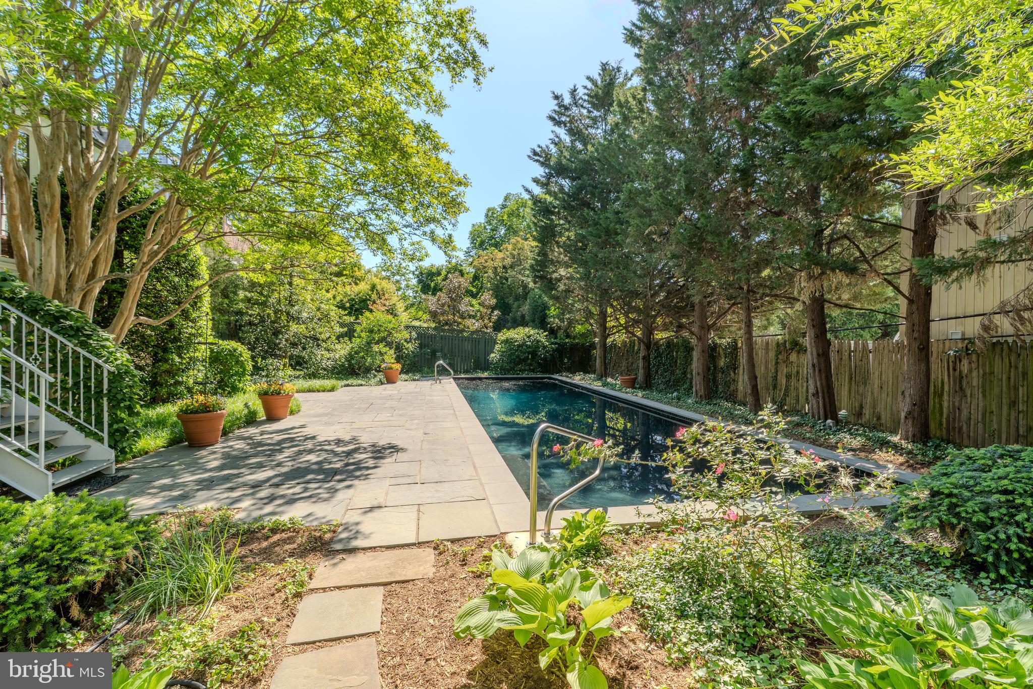 CLEVELAND PARK - Residential