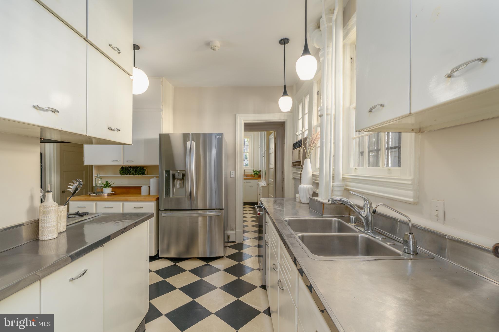 CLEVELAND PARK - Residential