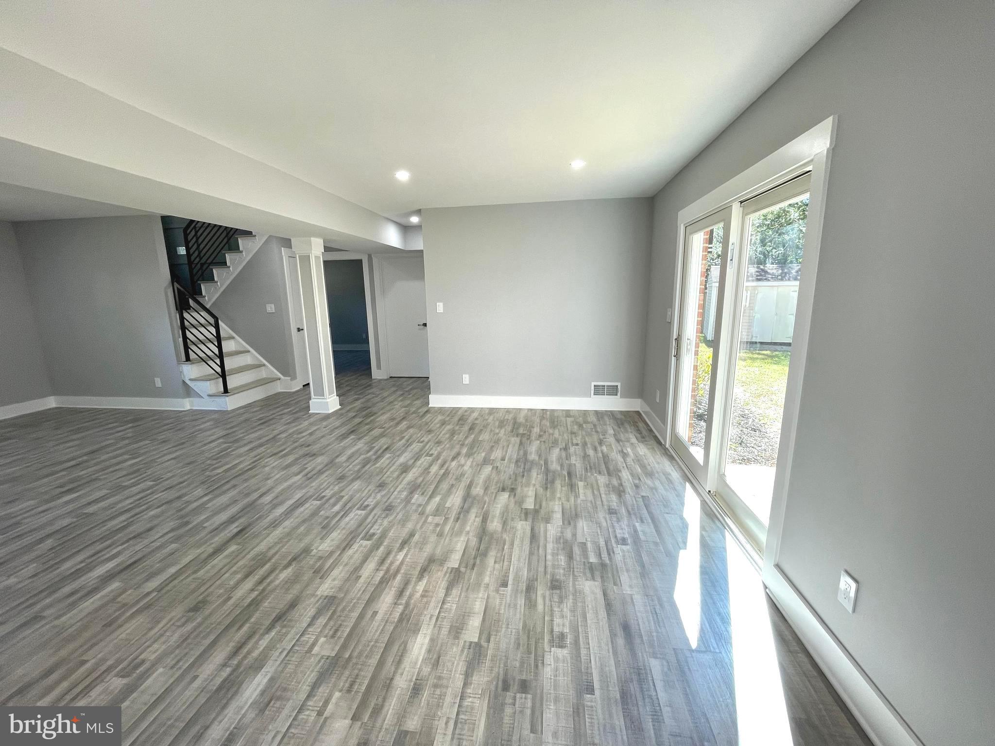 MT VERNON HILLS - Residential