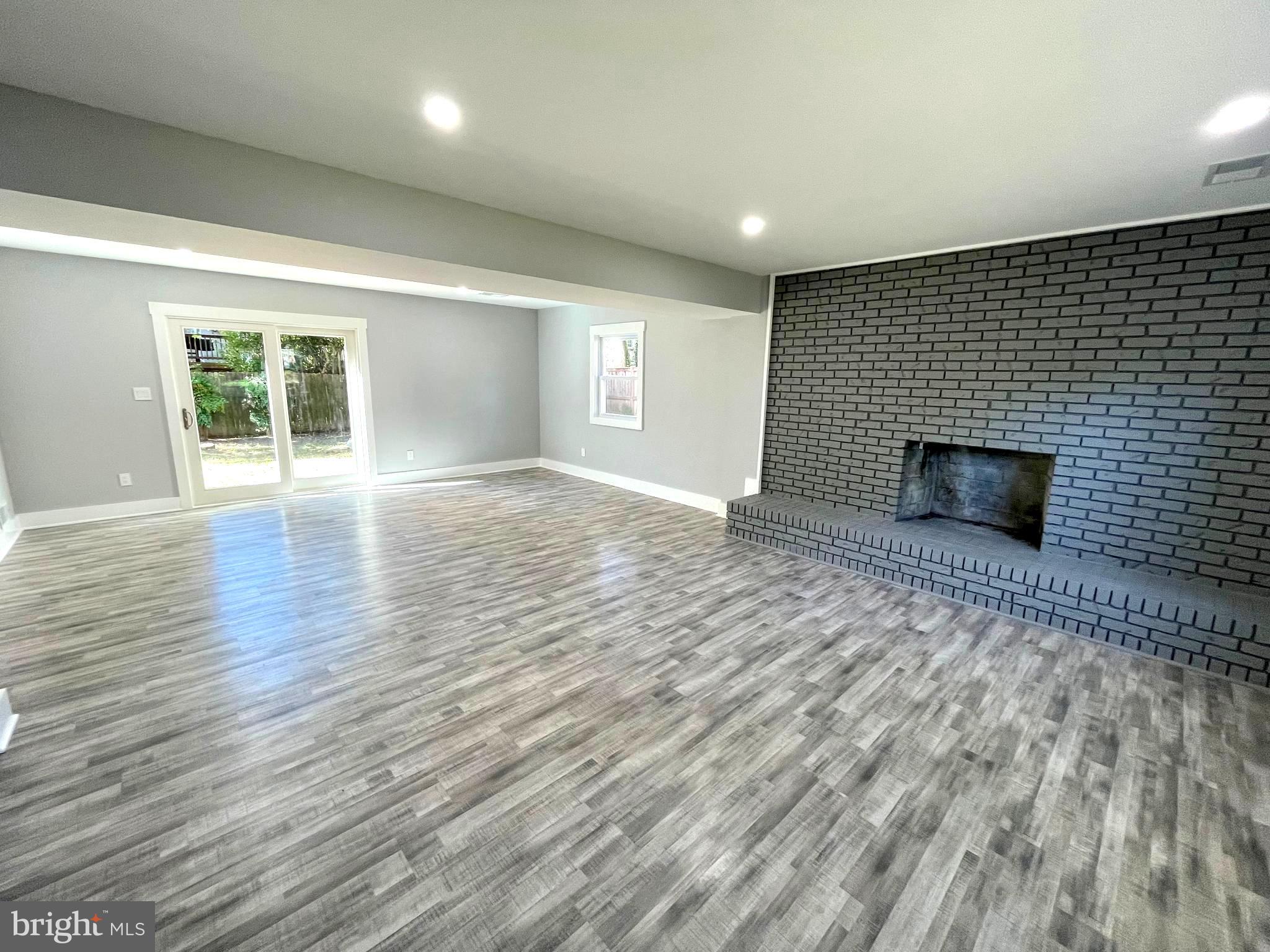MT VERNON HILLS - Residential