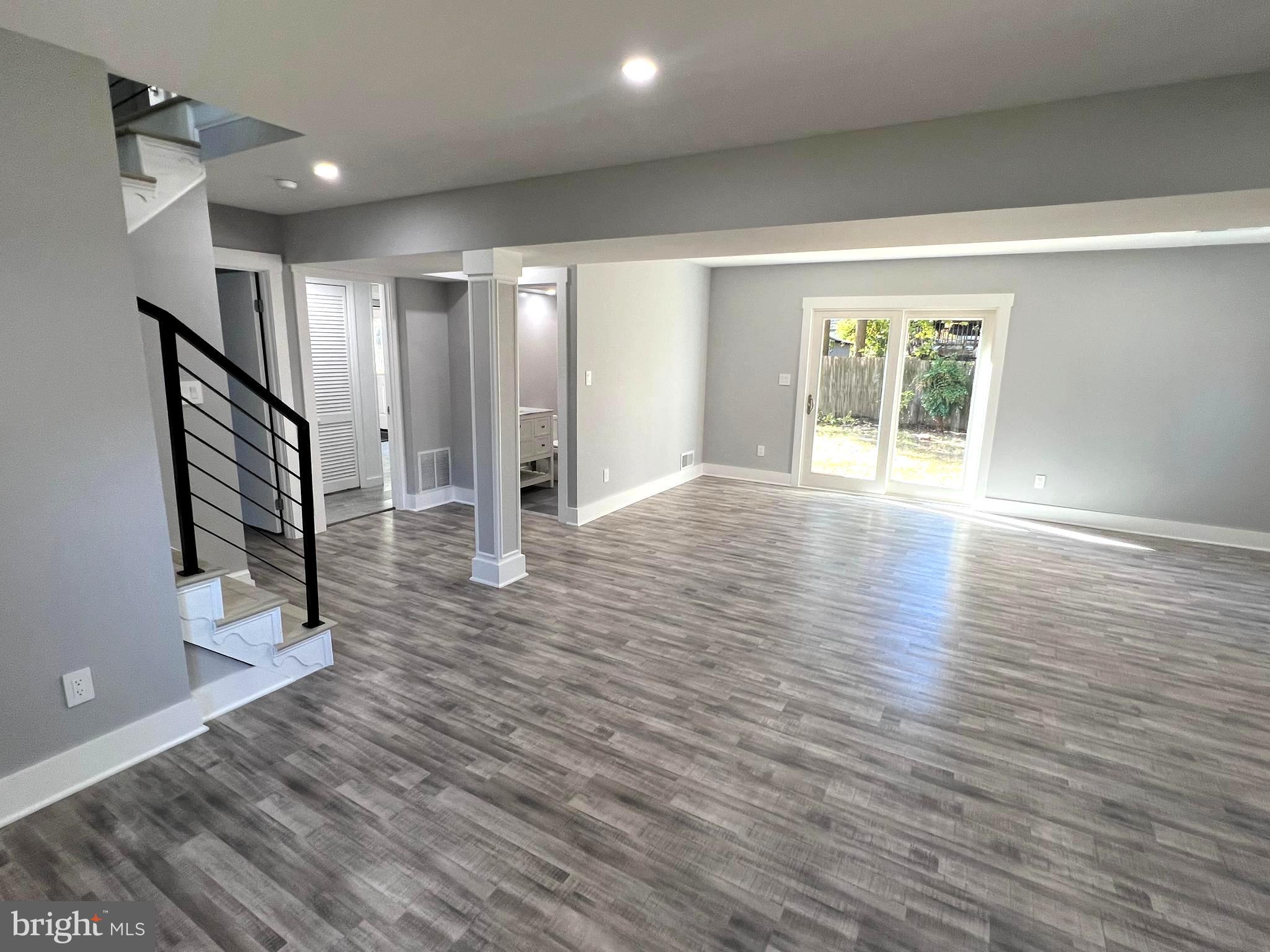 MT VERNON HILLS - Residential