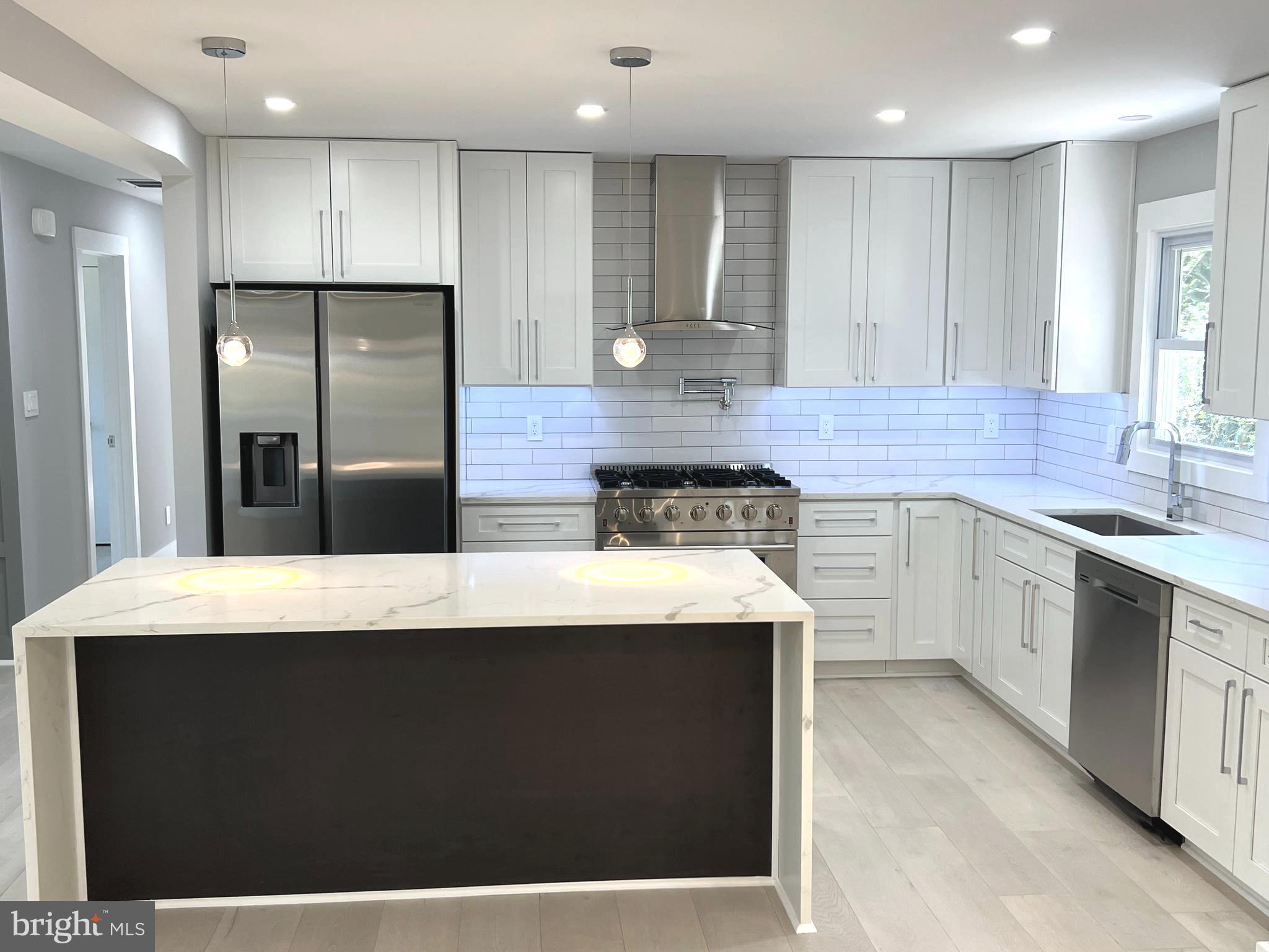 MT VERNON HILLS - Residential