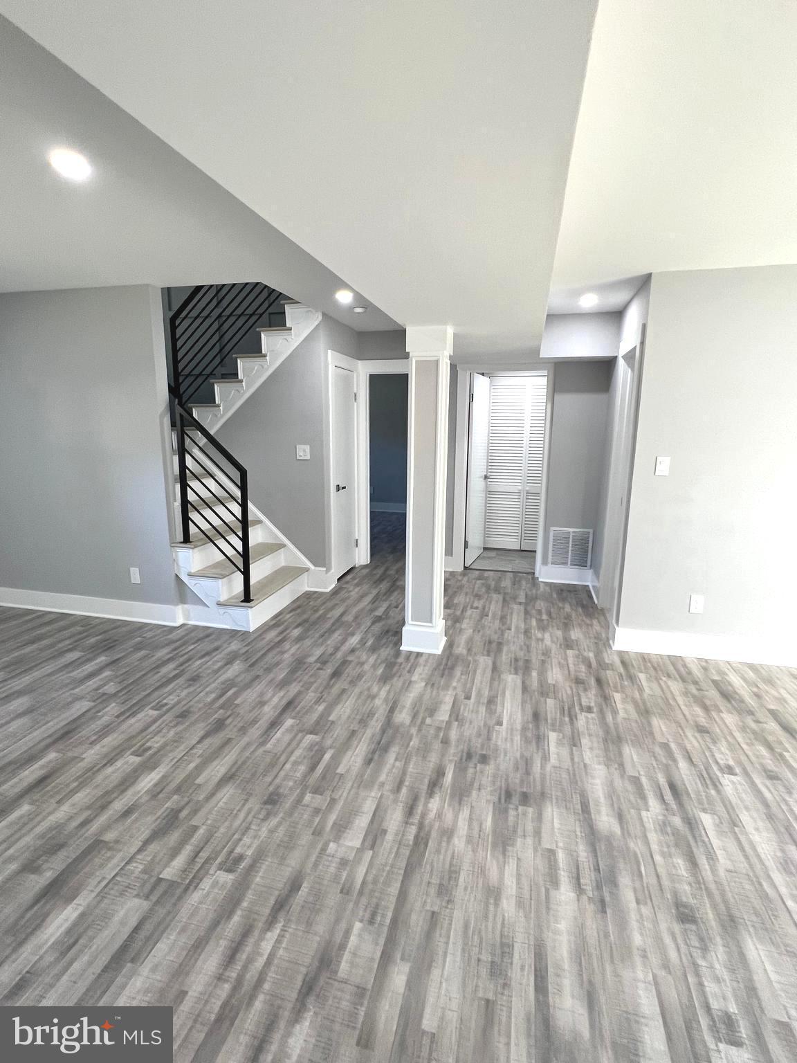 MT VERNON HILLS - Residential