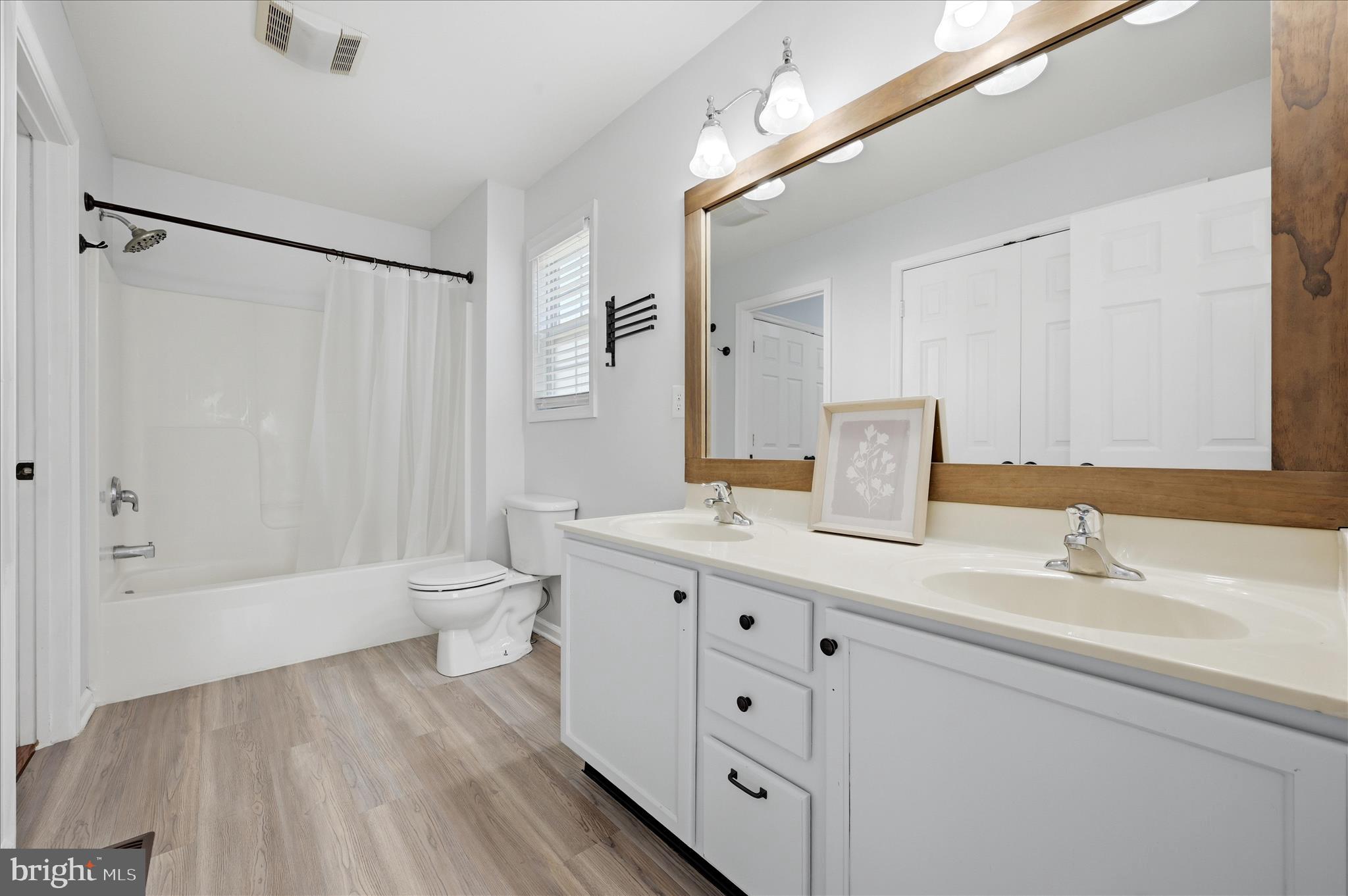 INWOOD MEADOWS - Residential