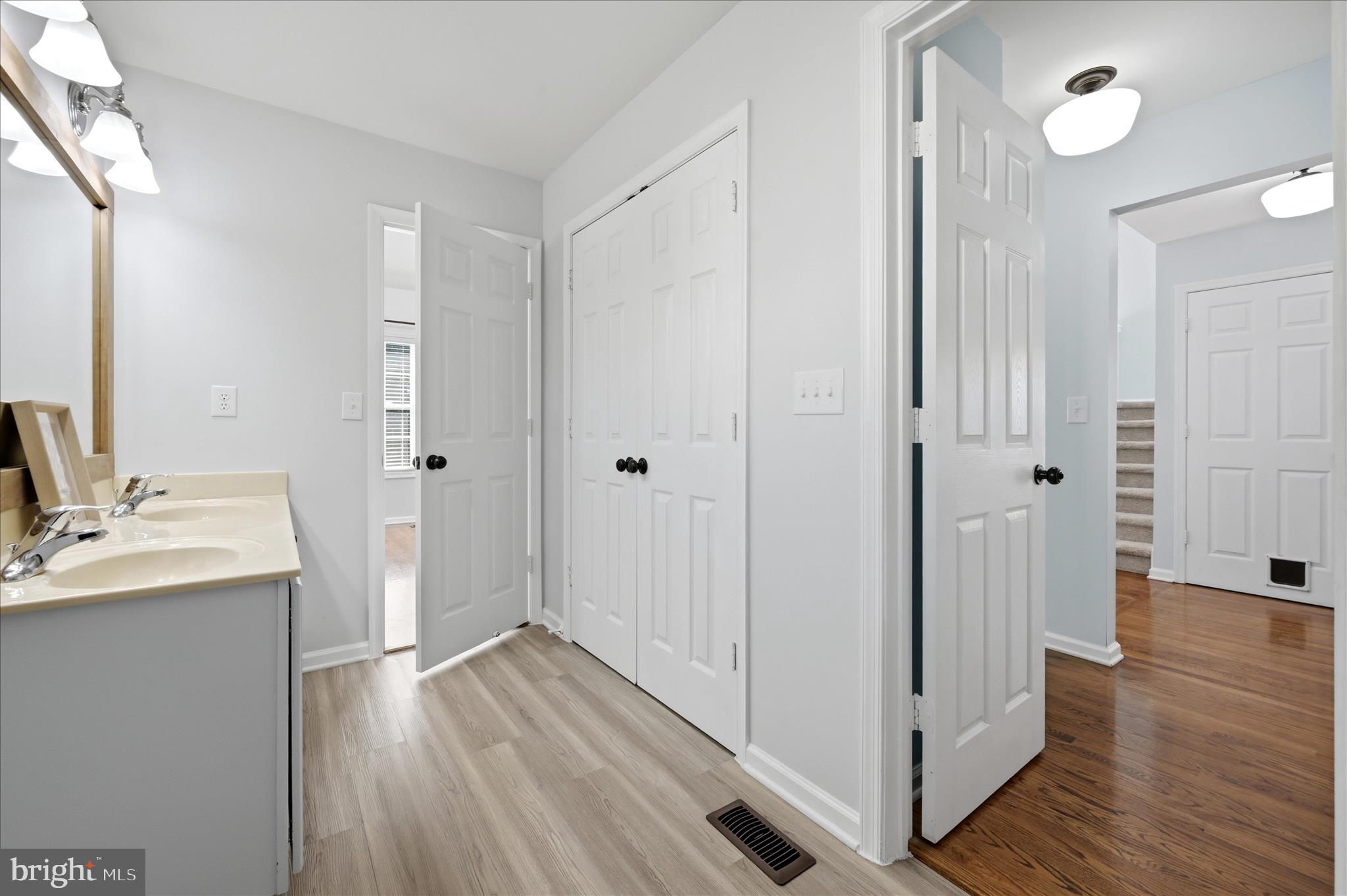 INWOOD MEADOWS - Residential