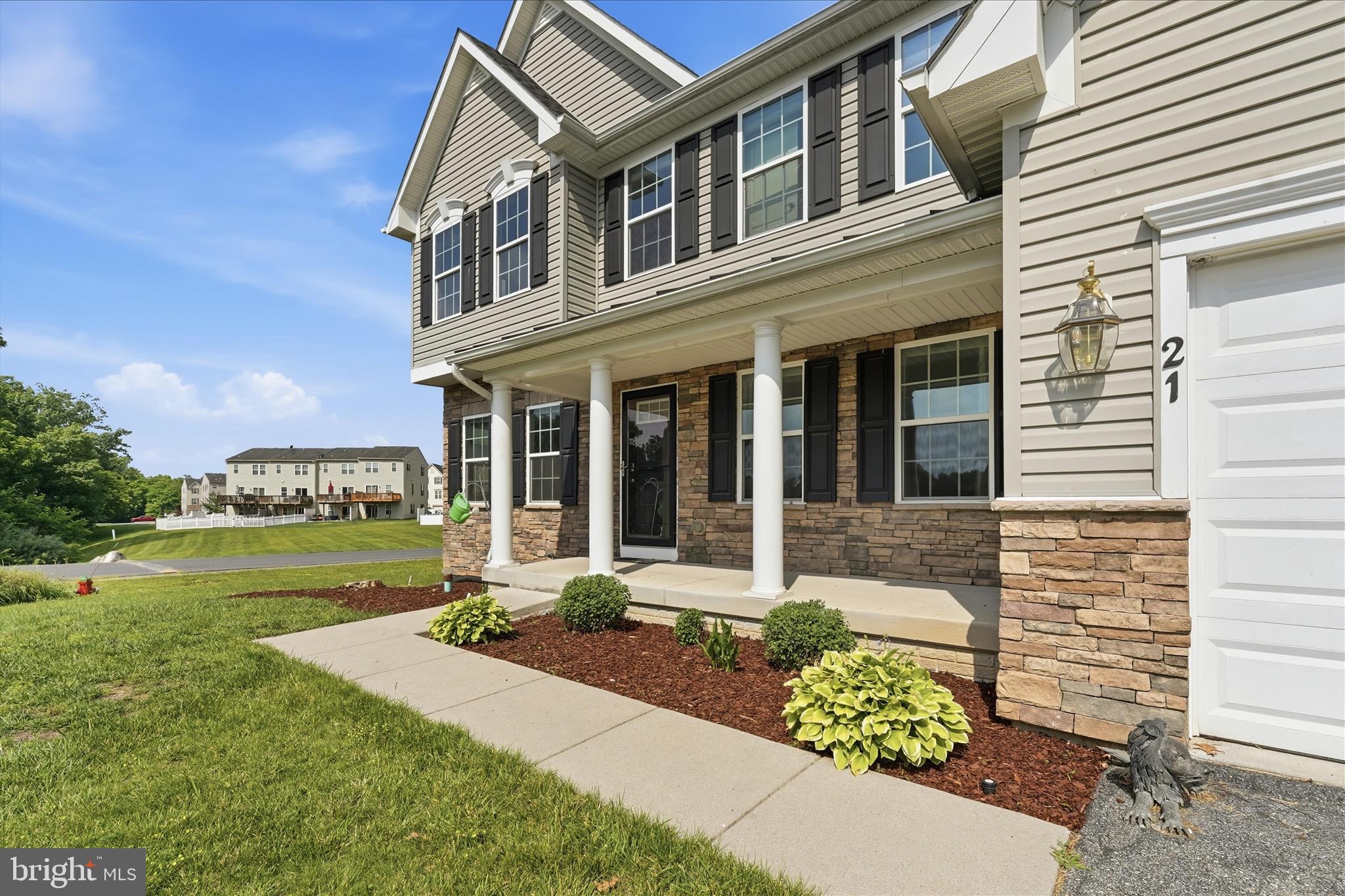 BROOKFIELD - Residential