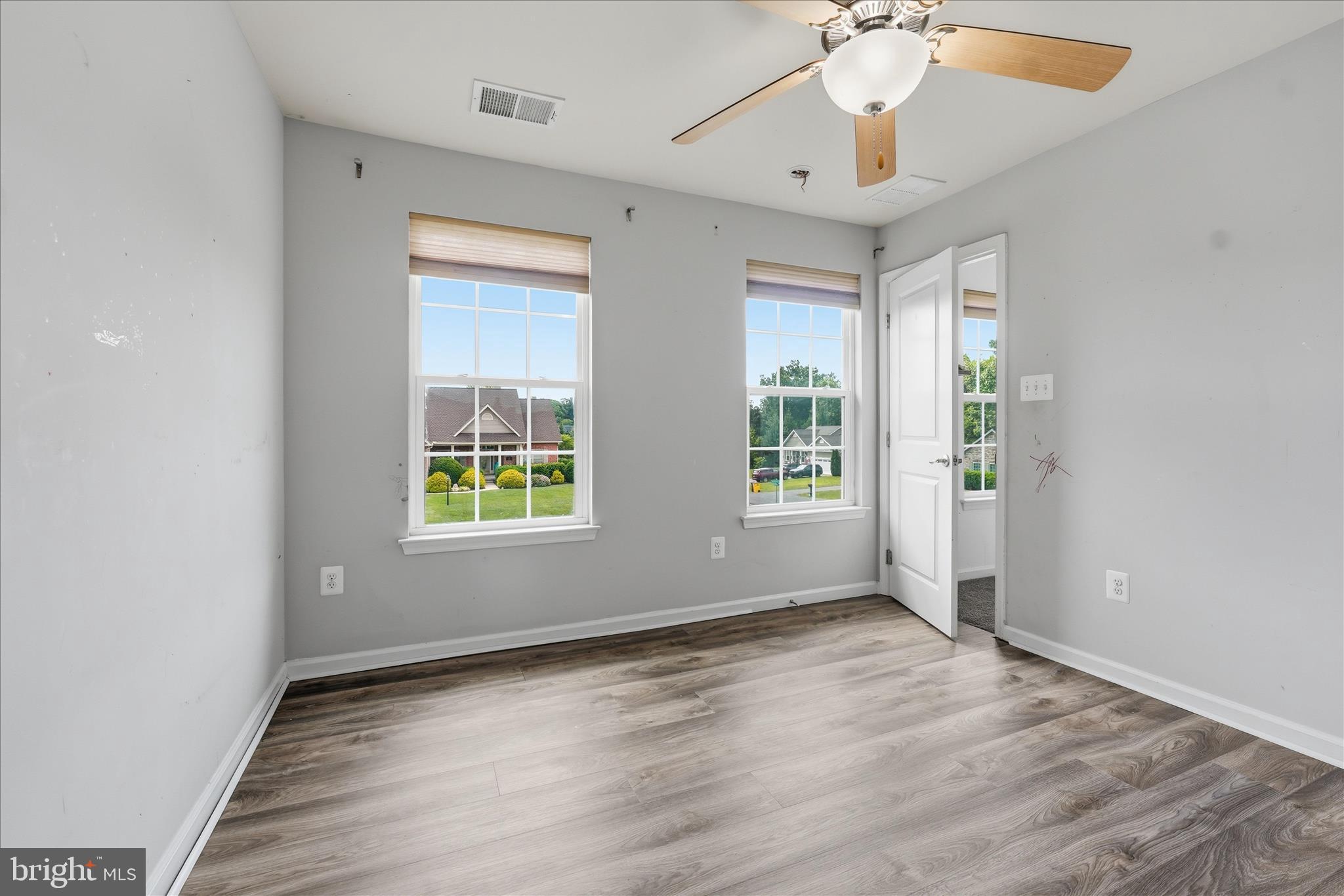 BROOKFIELD - Residential