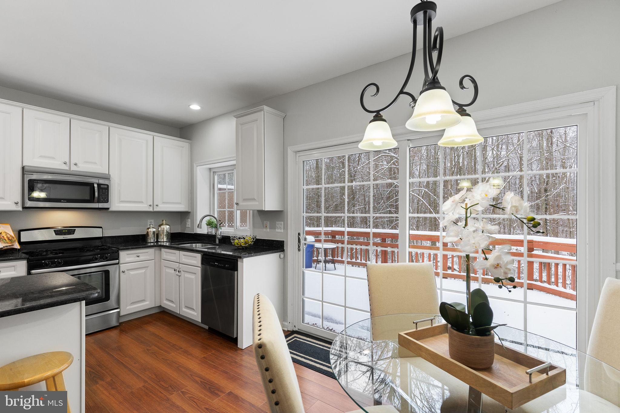 WOODSTONE - Residential