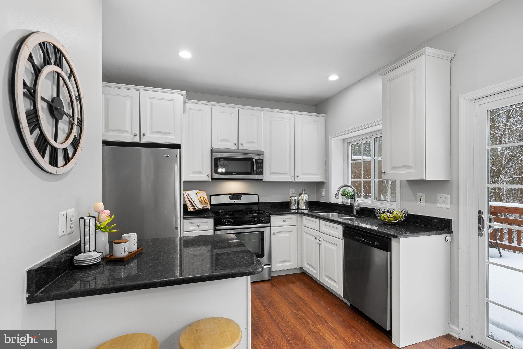 WOODSTONE - Residential