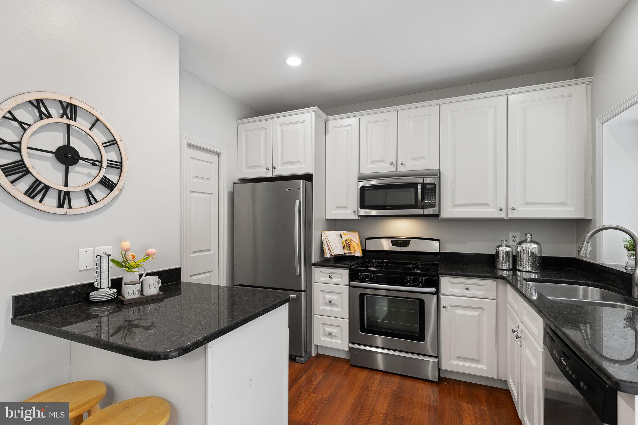 WOODSTONE - Residential