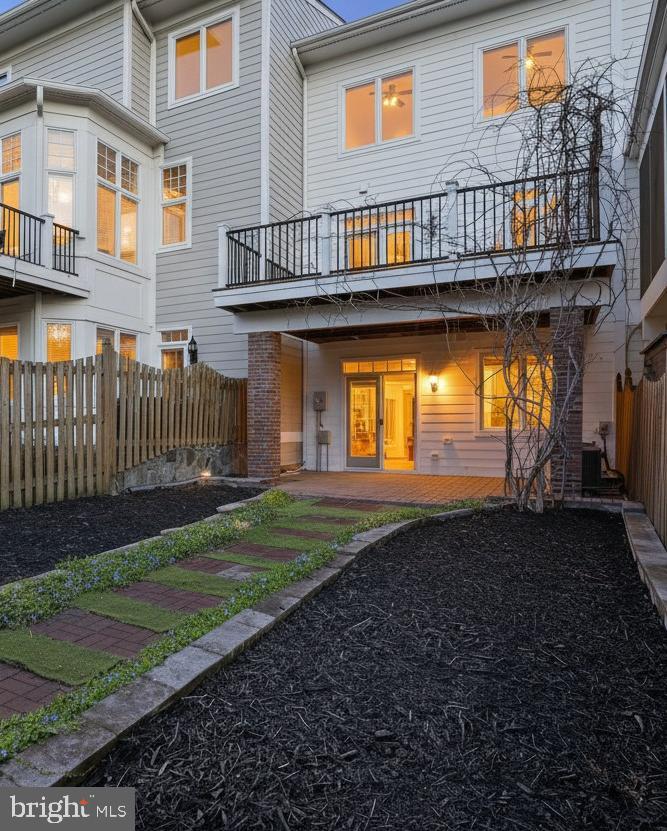 LANSDOWNE ON THE POTOMAC - Residential