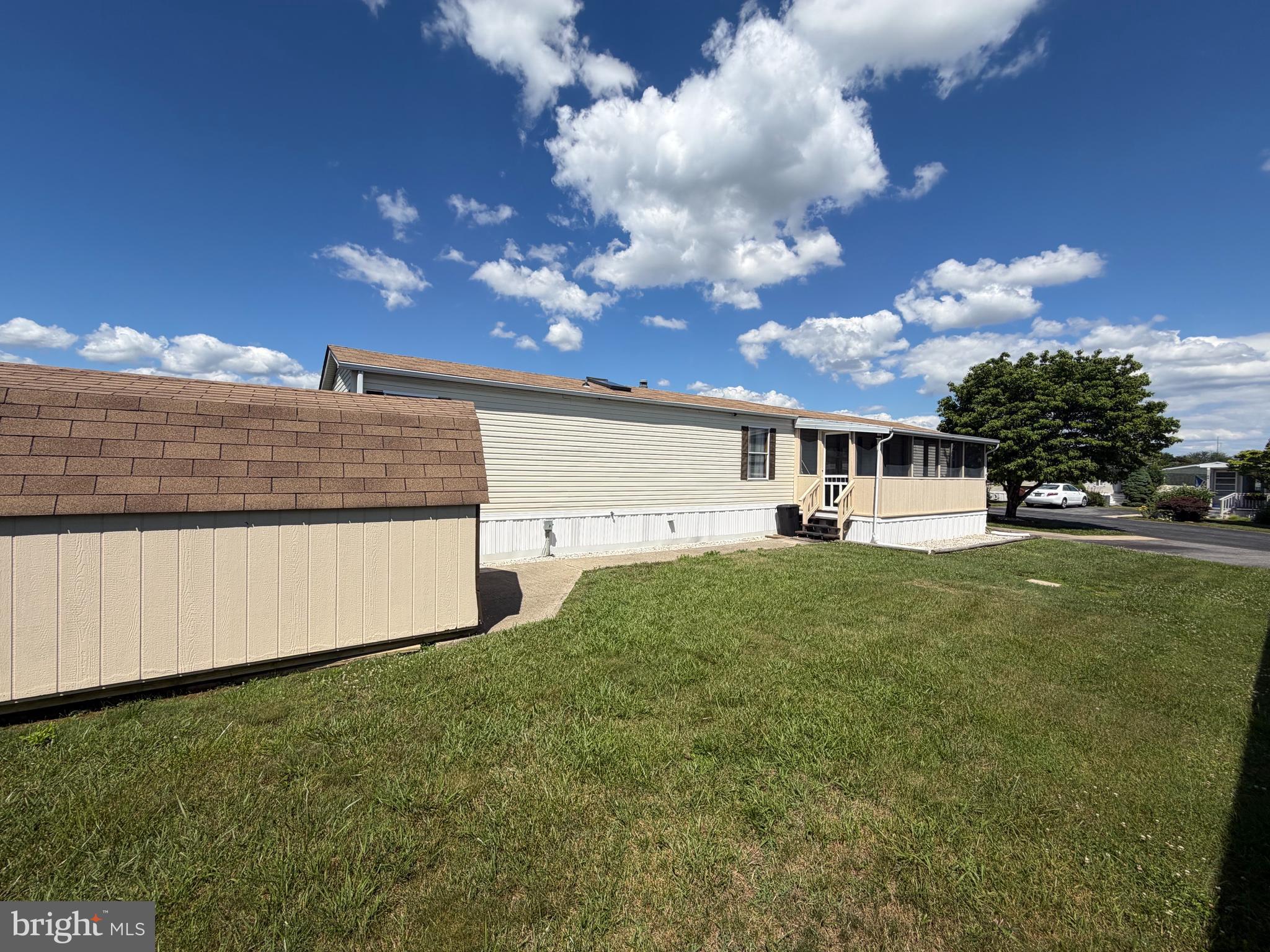 MURRAY MANOR - Residential