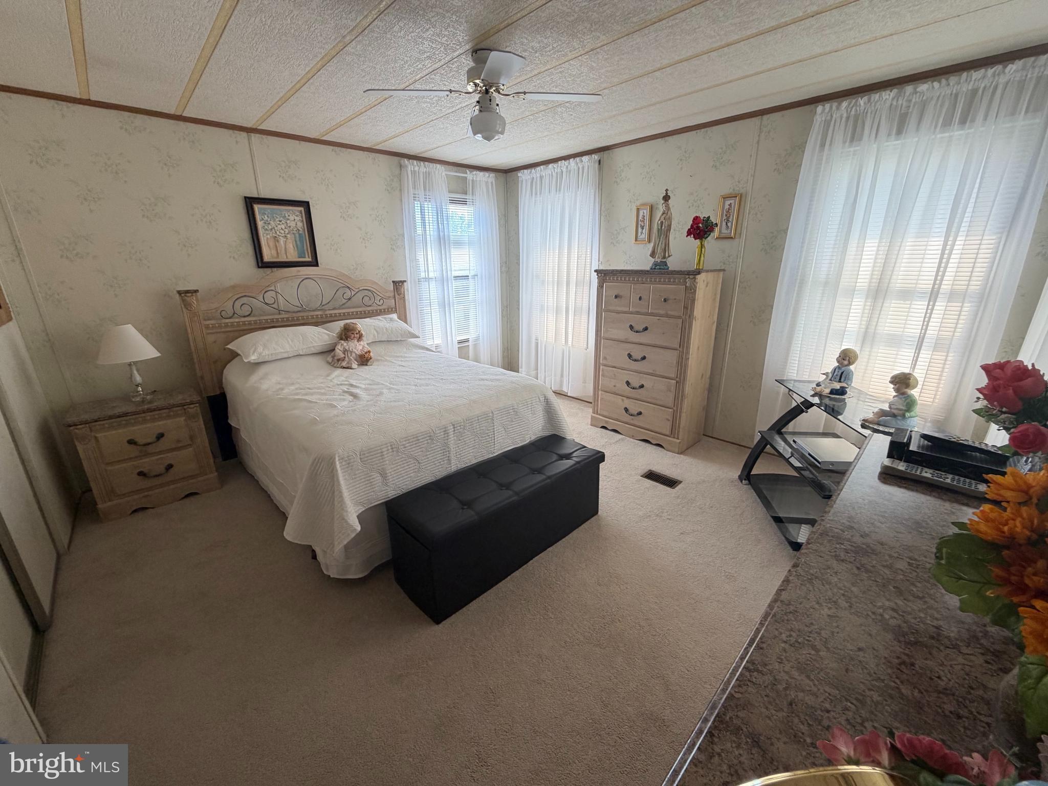 MURRAY MANOR - Residential