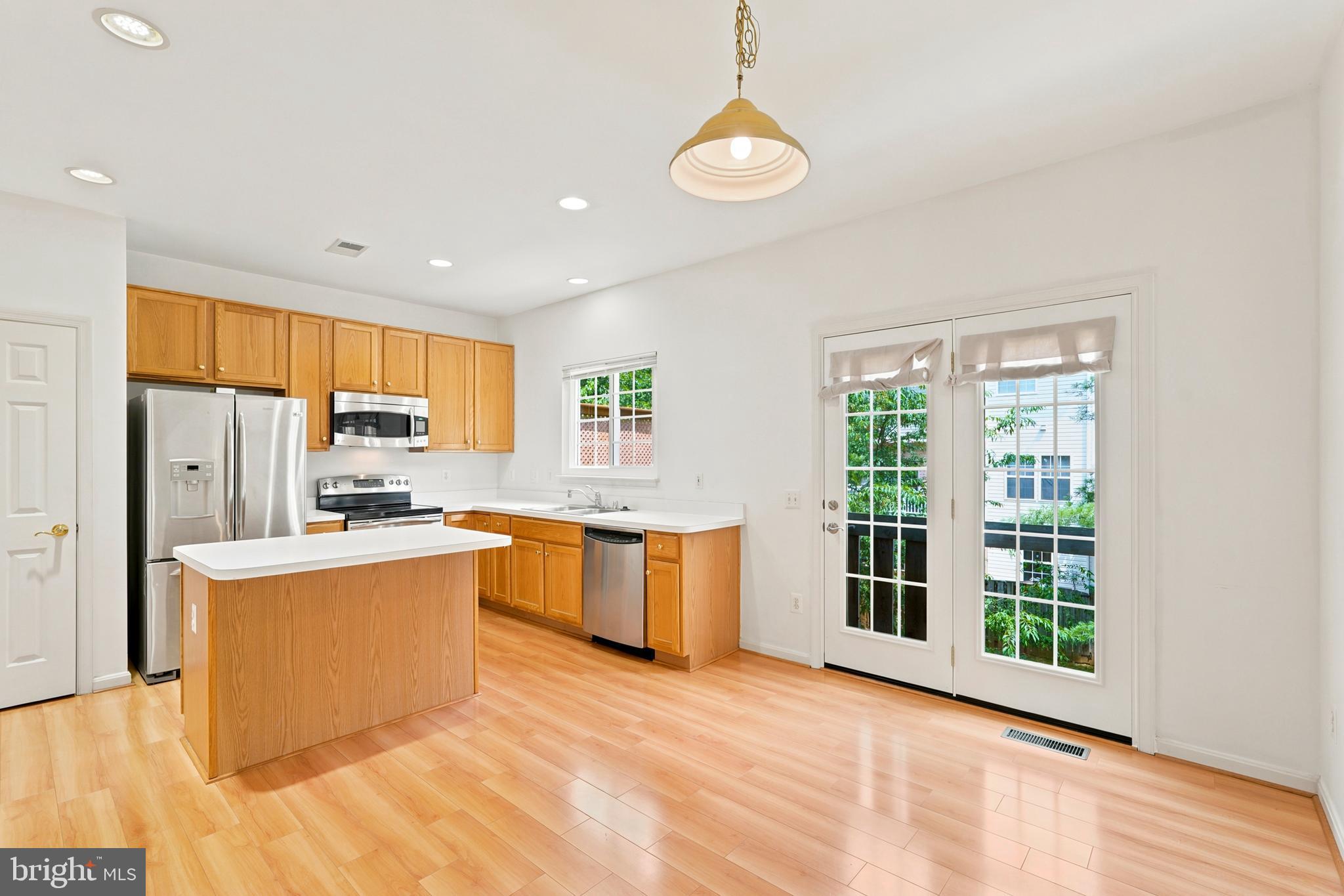 POTOMAC STATION - Residential