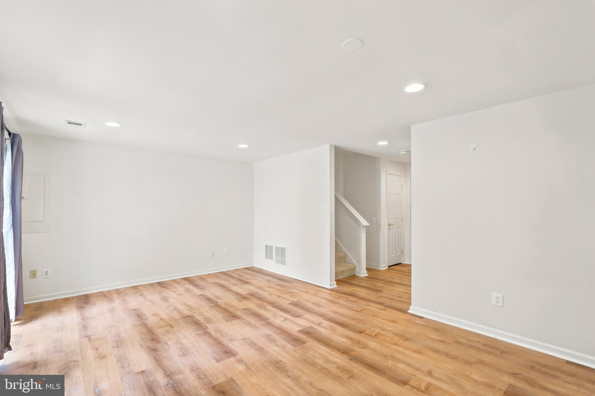 POTOMAC STATION - Residential