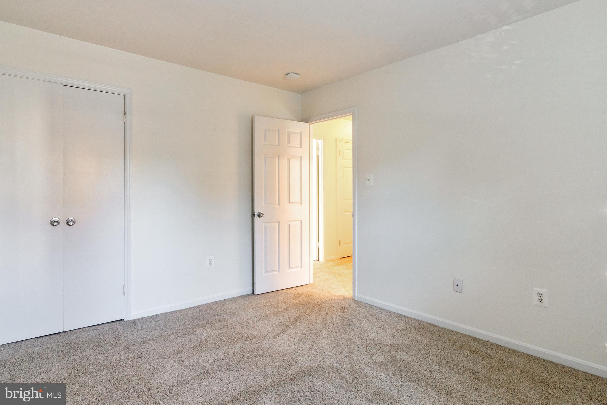 ROLLING FOREST - Residential Lease